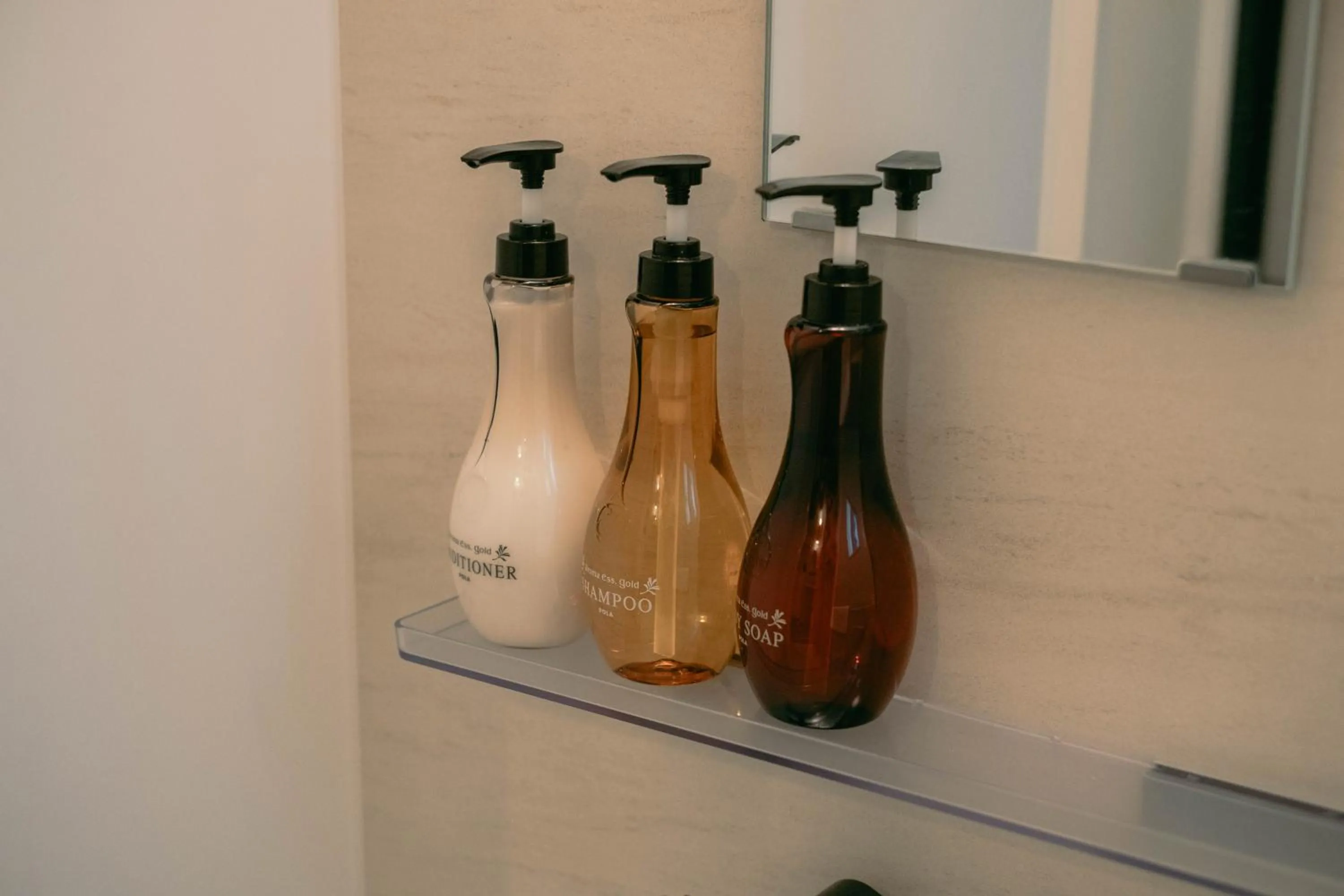 Bathroom in 7 Rooms Hotel & Cafe - 30mins from Disneyland