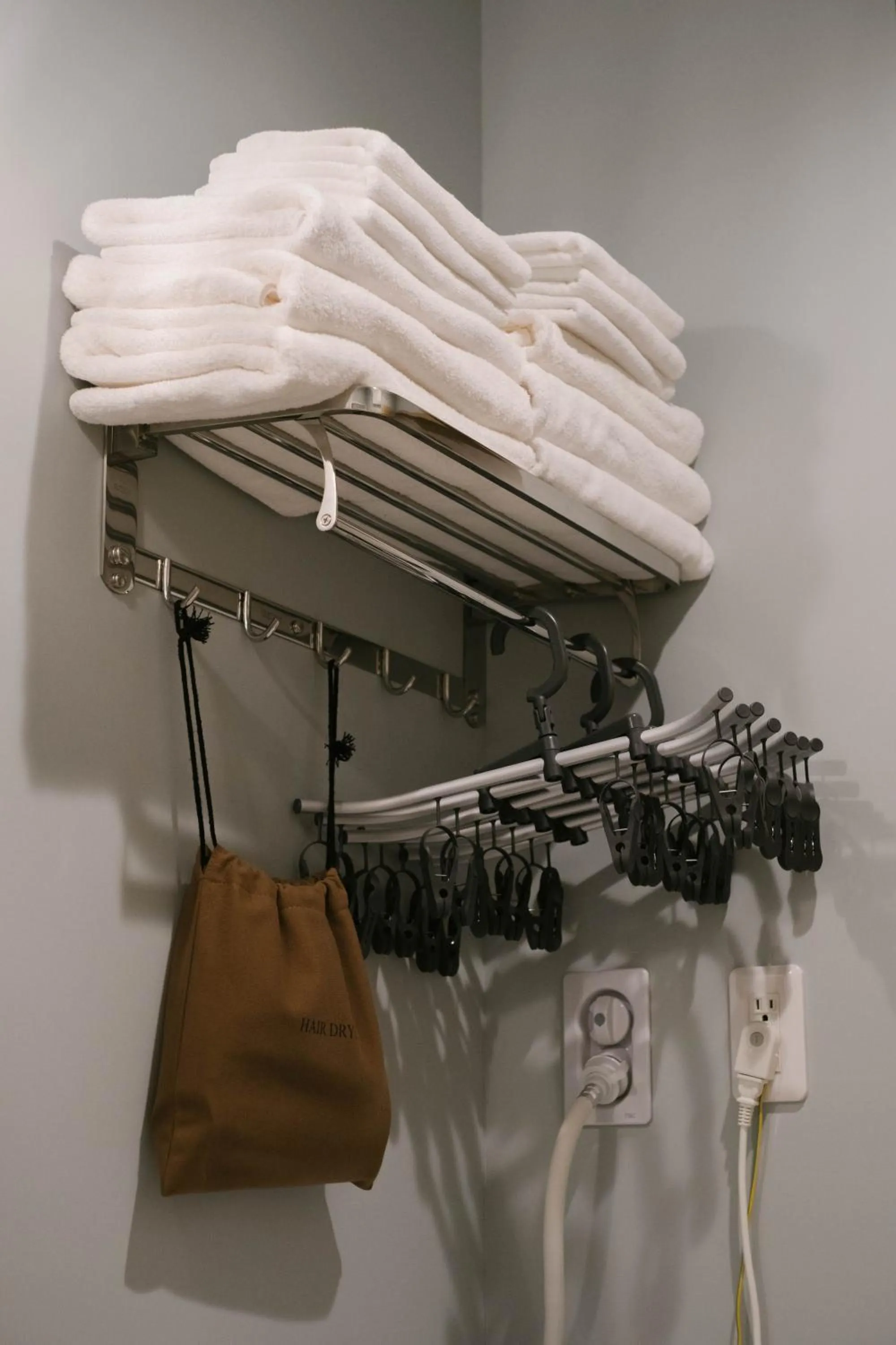 towels in 7 Rooms Hotel & Cafe - 30mins from Disneyland