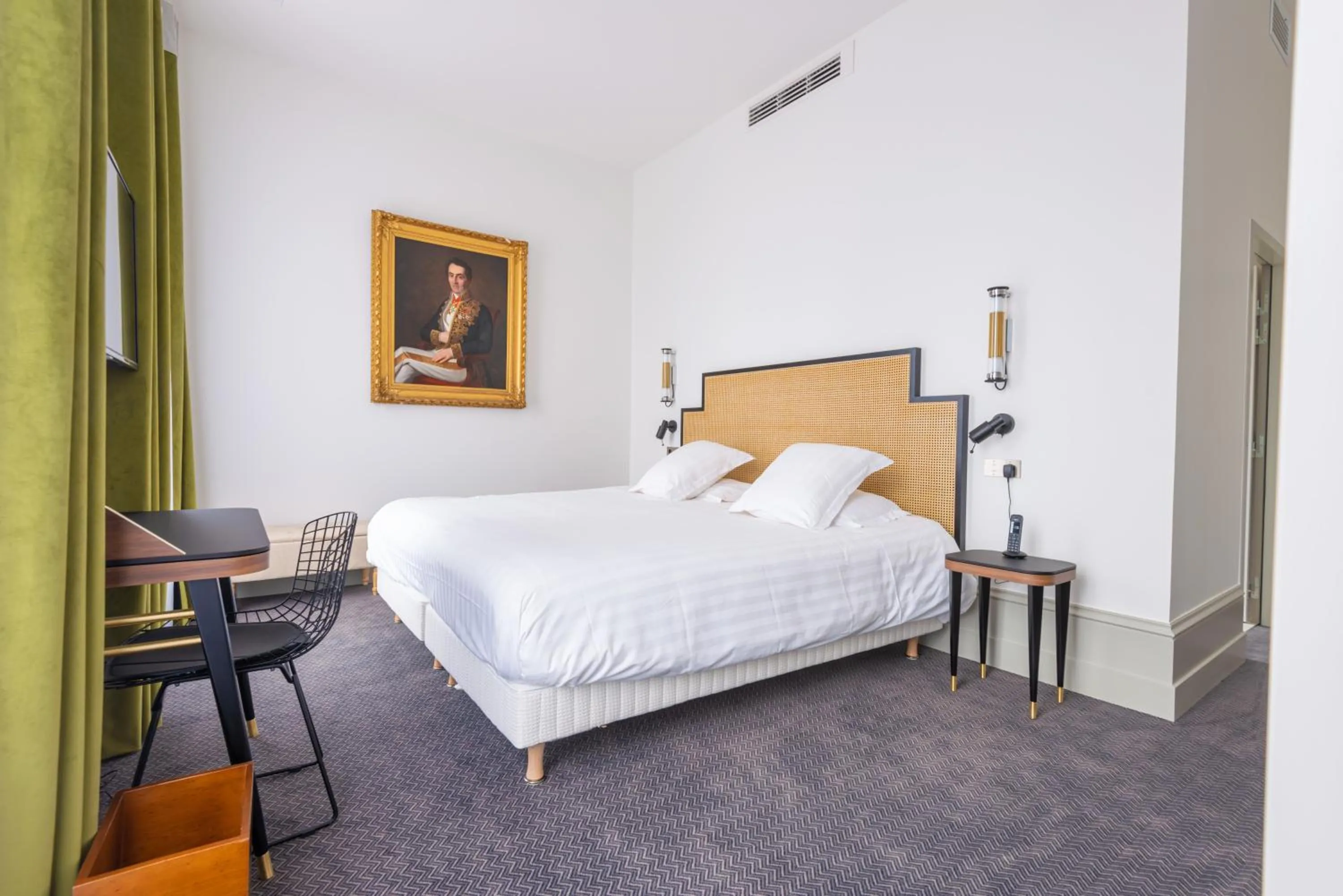 Bed in Hôtel Mille Pas