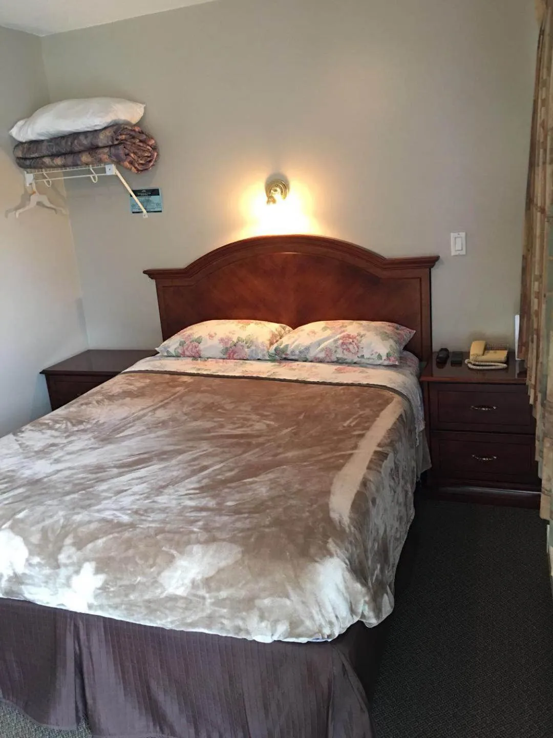 Bed in Ranchland Villa Motel