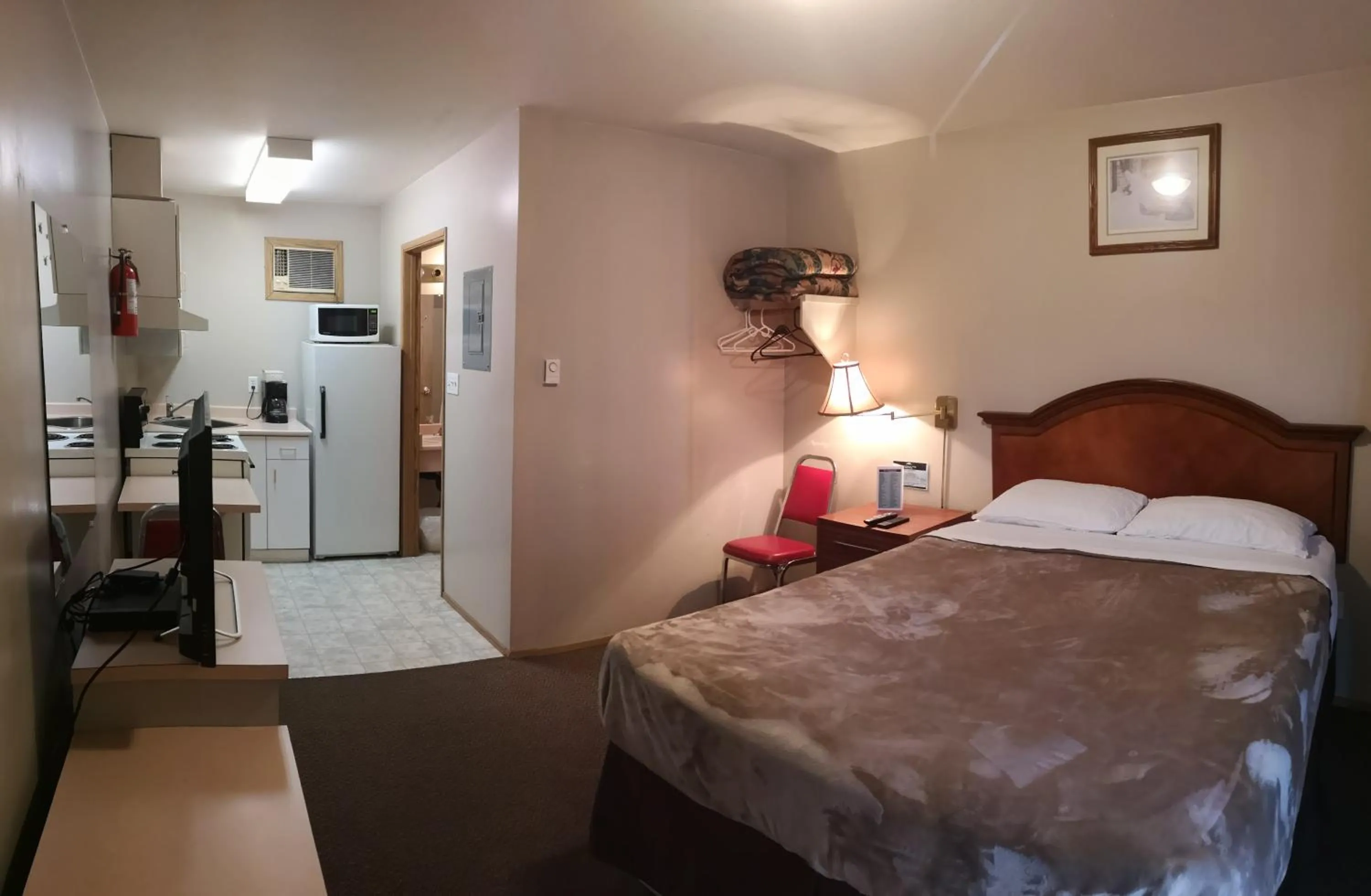 Photo of the whole room, Bed in Ranchland Villa Motel