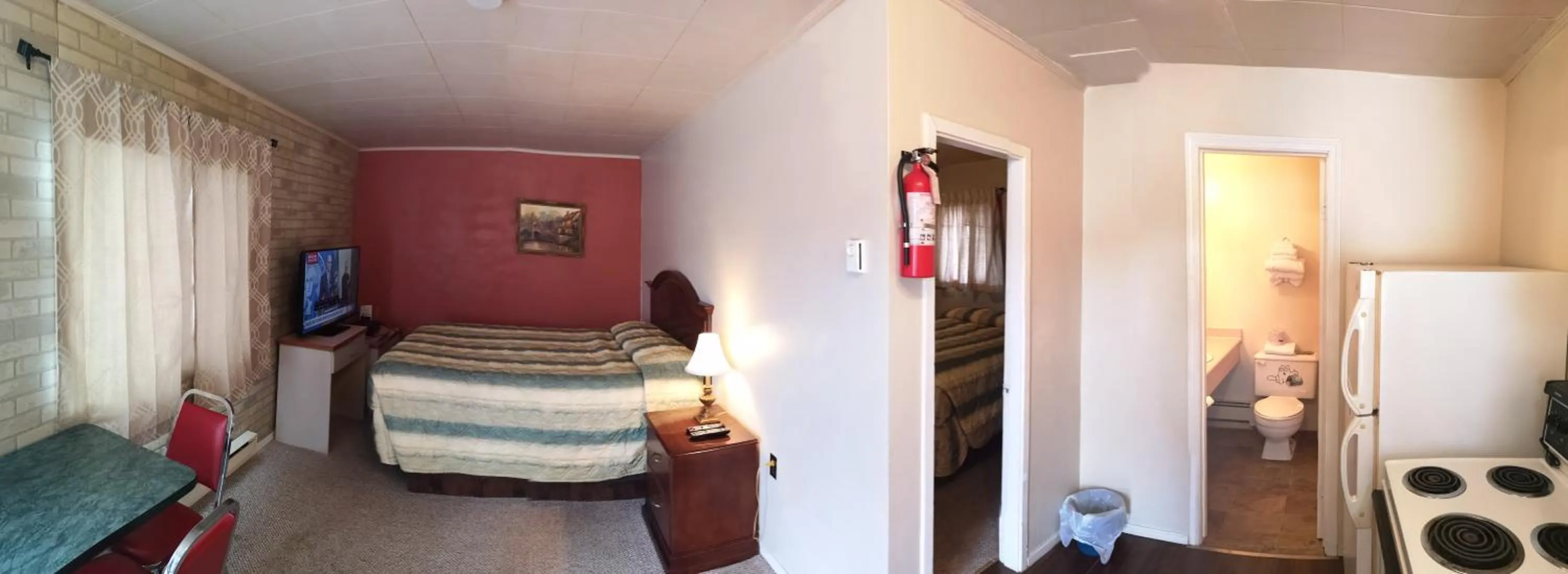 Bed in Ranchland Villa Motel