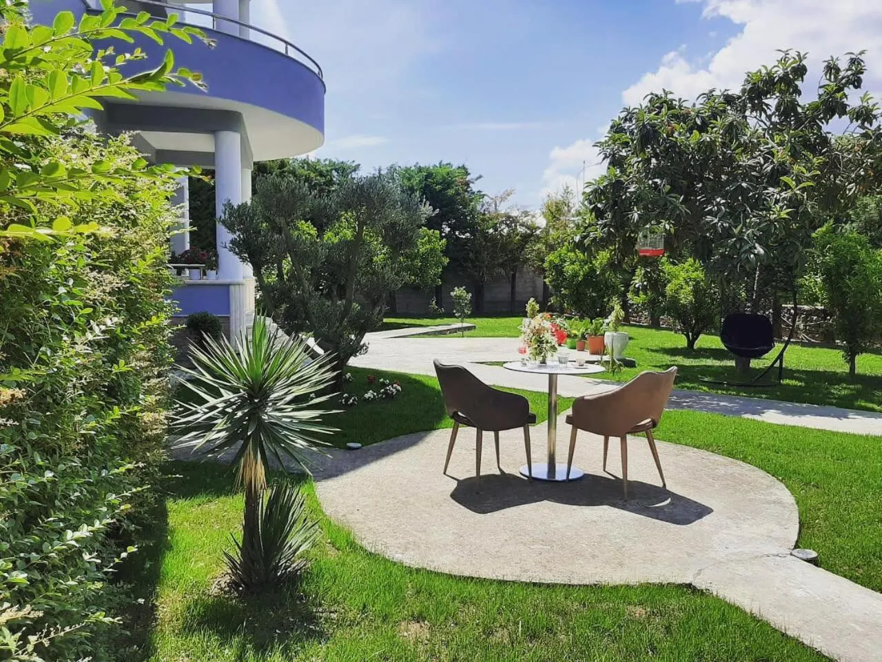 Patio in Hotel Vila Arbri