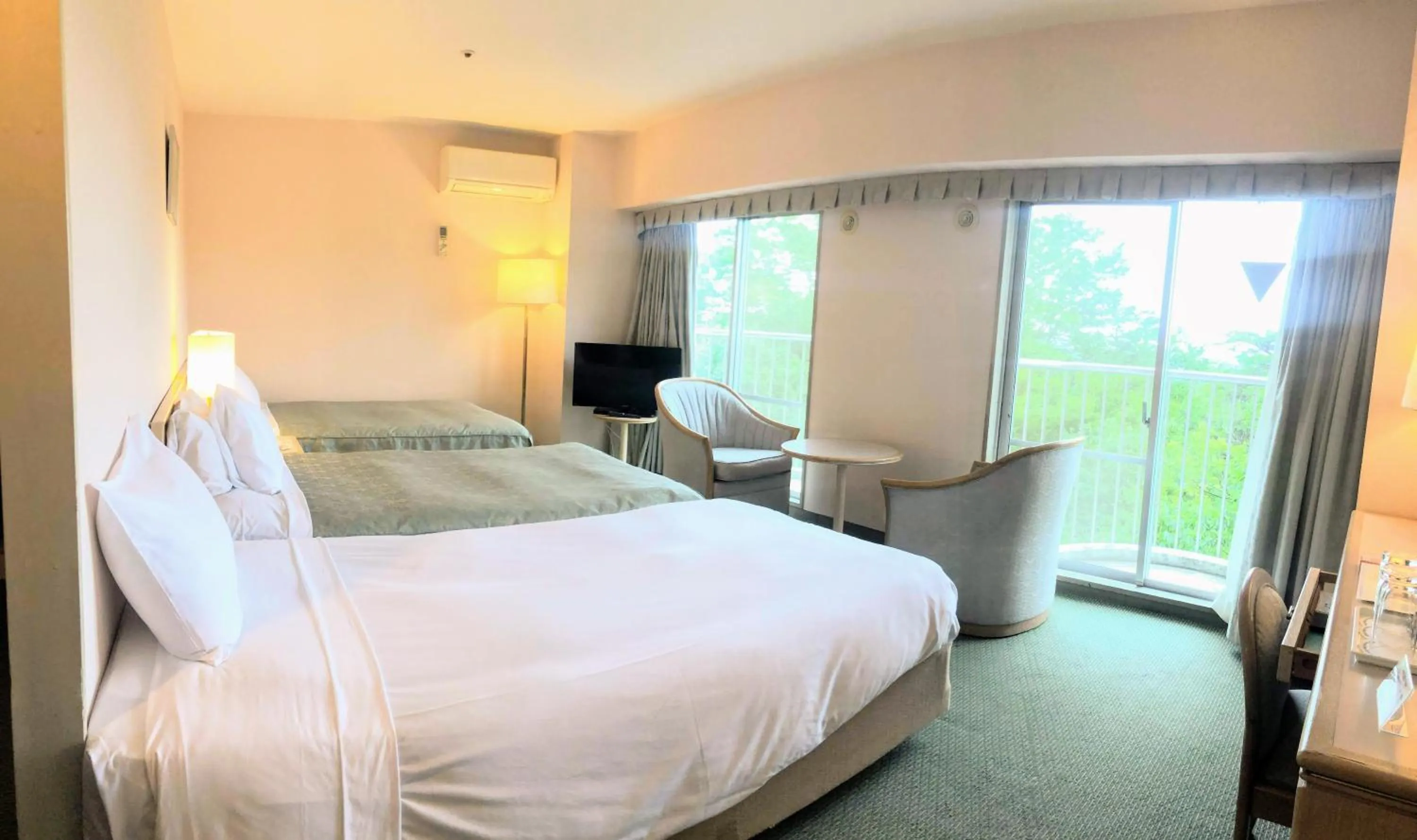 Photo of the whole room, Bed in Hotel Heritage