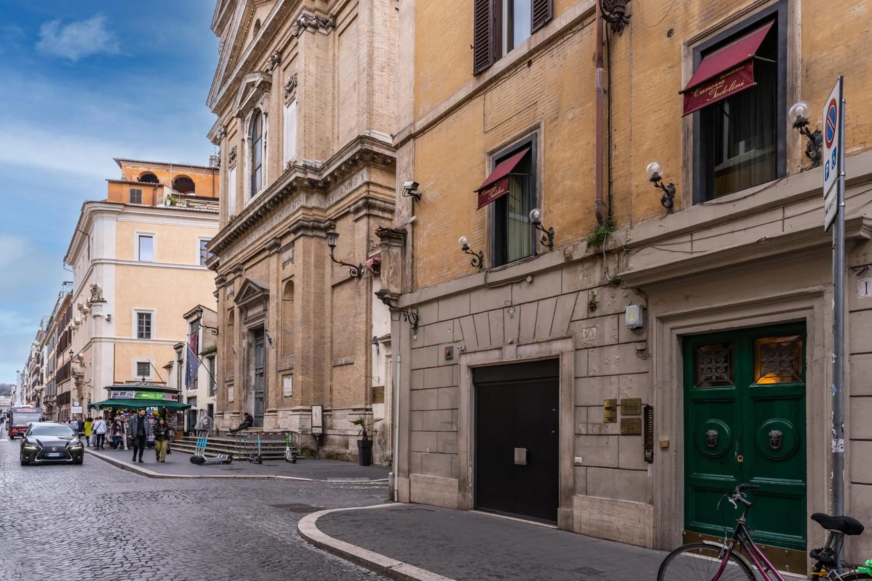 Neighbourhood in Baboon Room