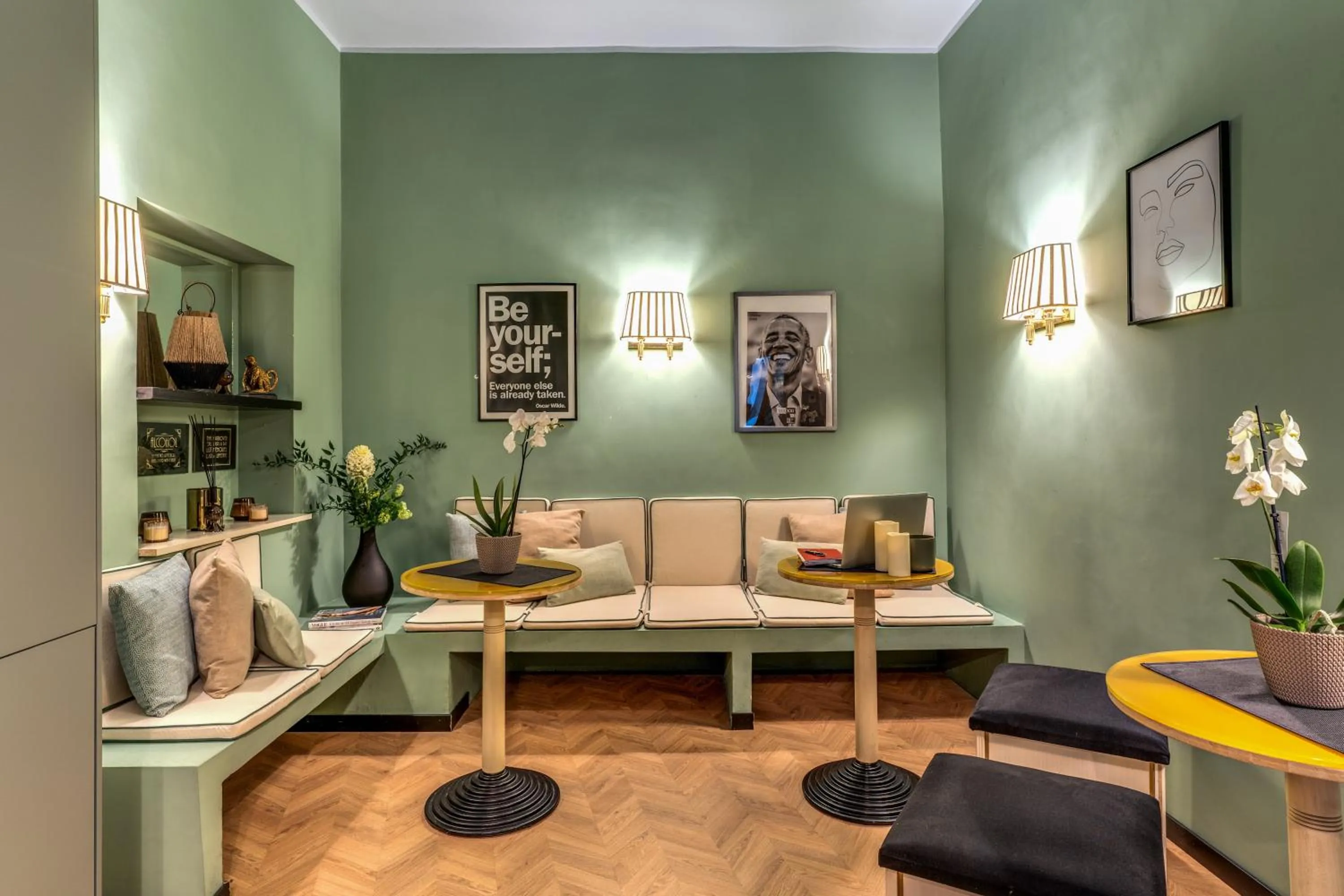 Kitchen or kitchenette in Baboon Room