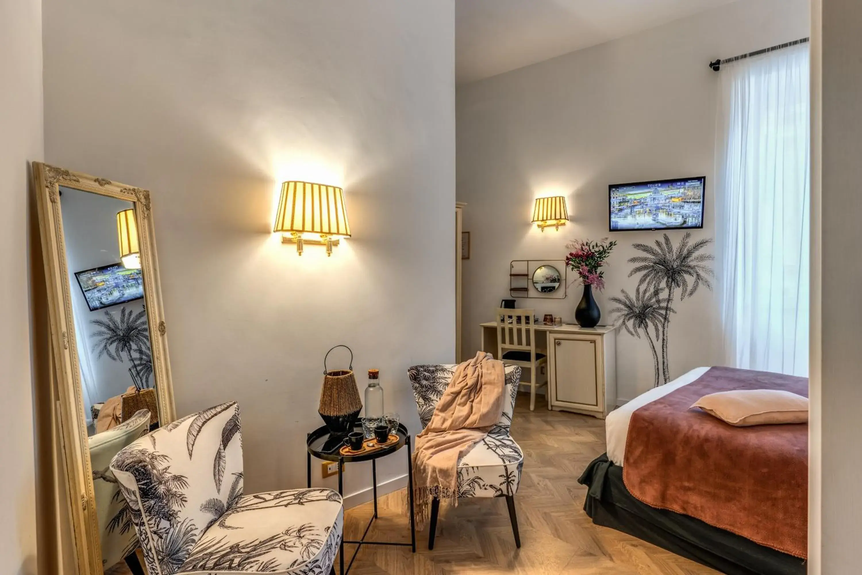 Standard King Room in Baboon Room Standard King Room in Baboon Room