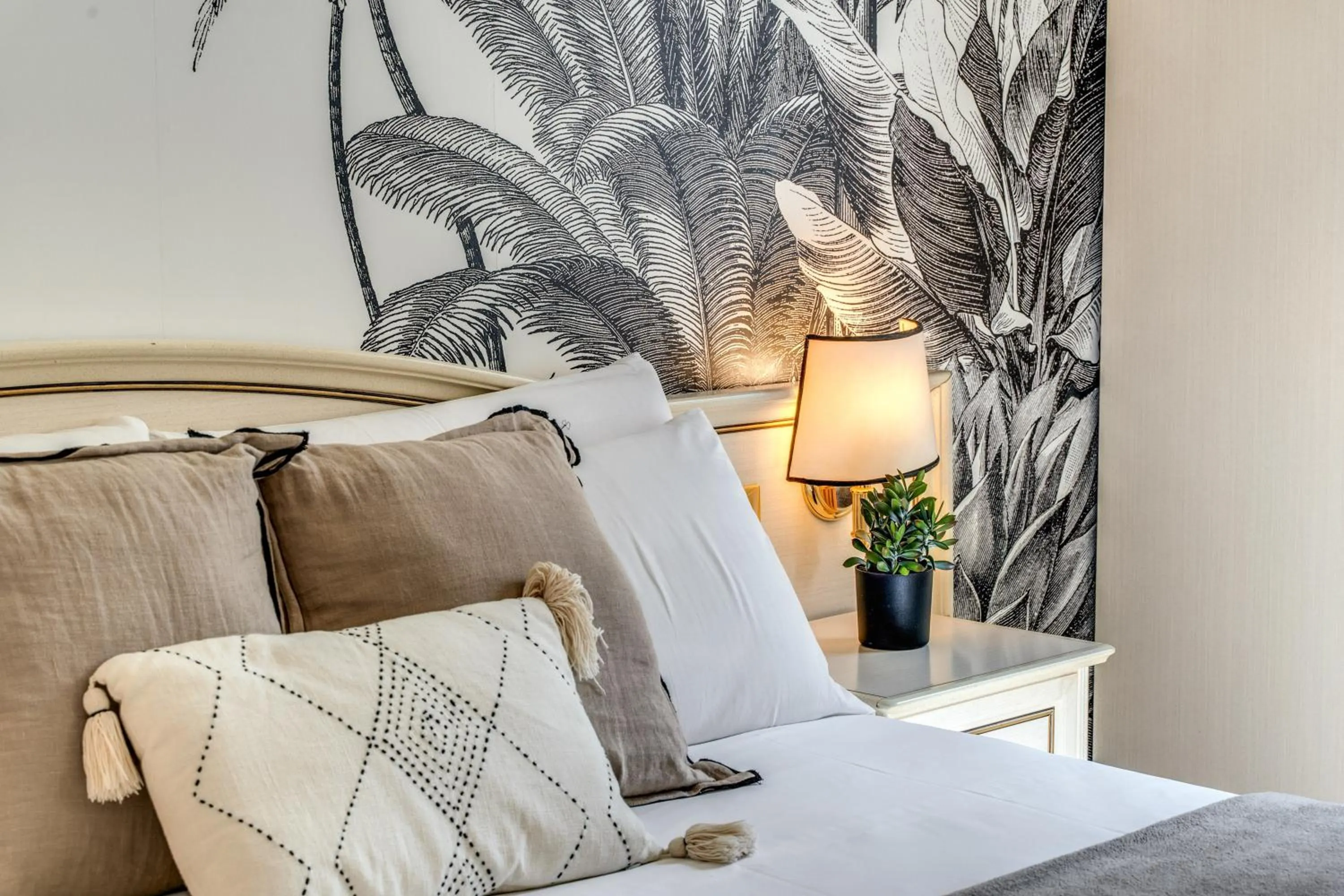 Decorative detail, Bed in Baboon Room