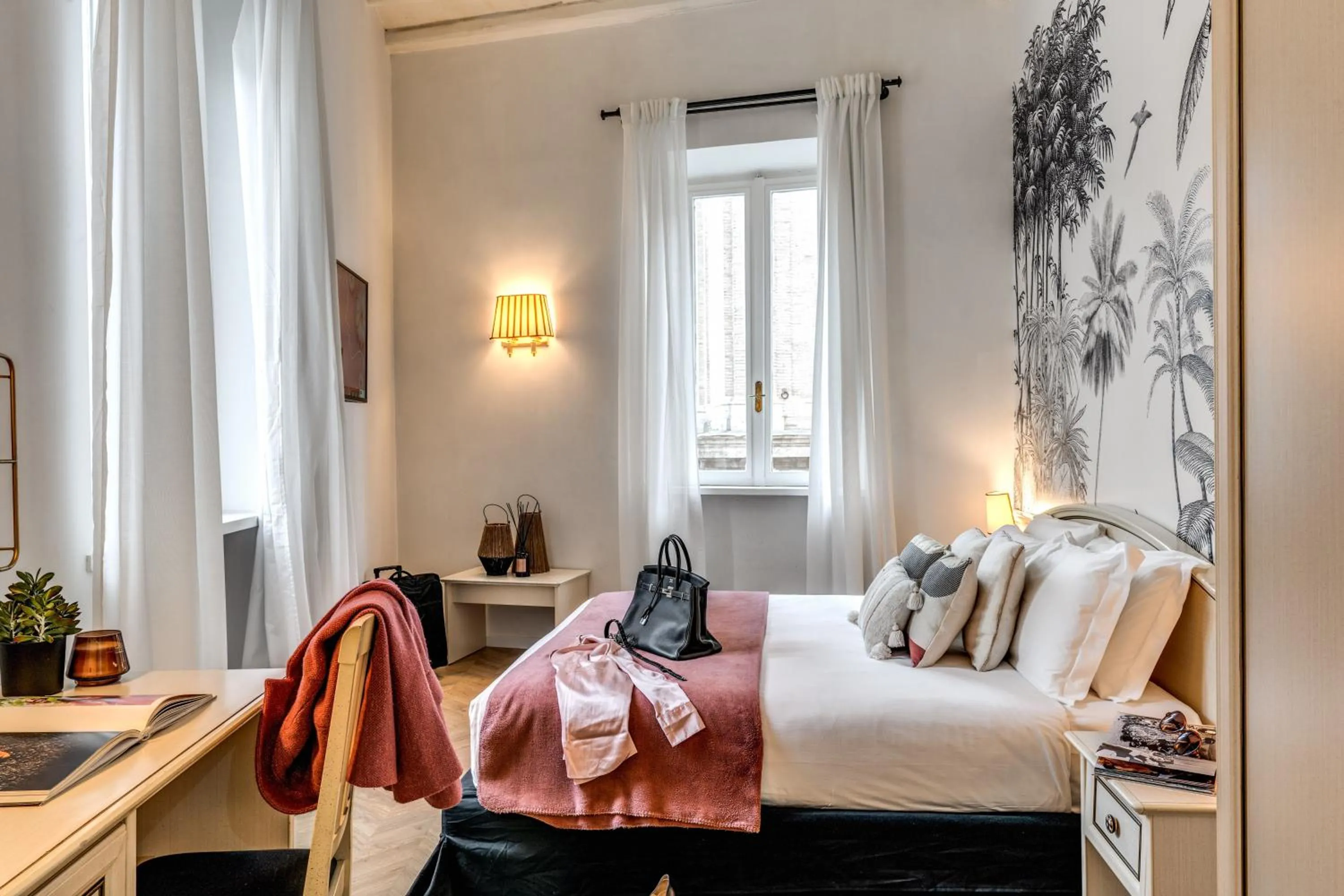 Photo of the whole room, Bed in Baboon Room