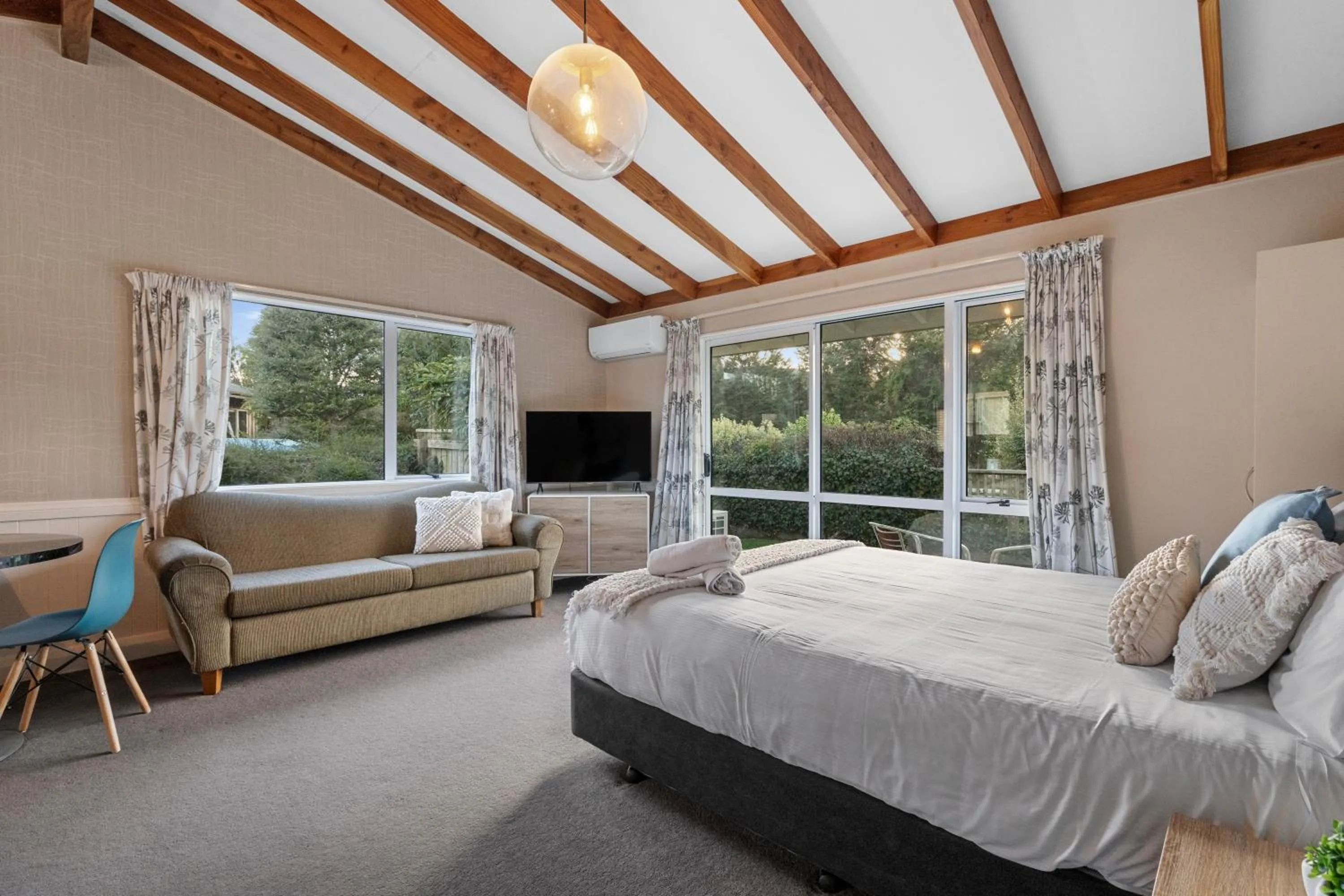 Bed in Tasman Holiday Parks - Te Anau