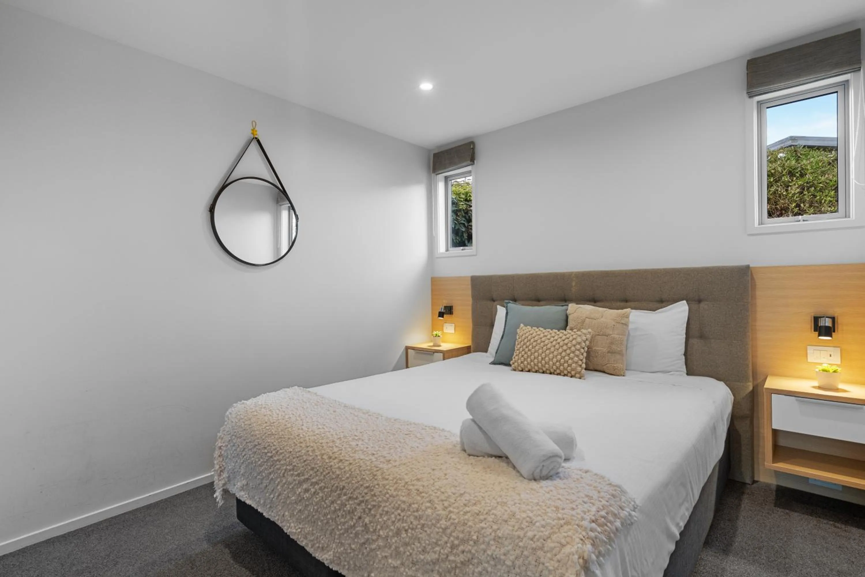 Bedroom, Bed in Tasman Holiday Parks - Te Anau