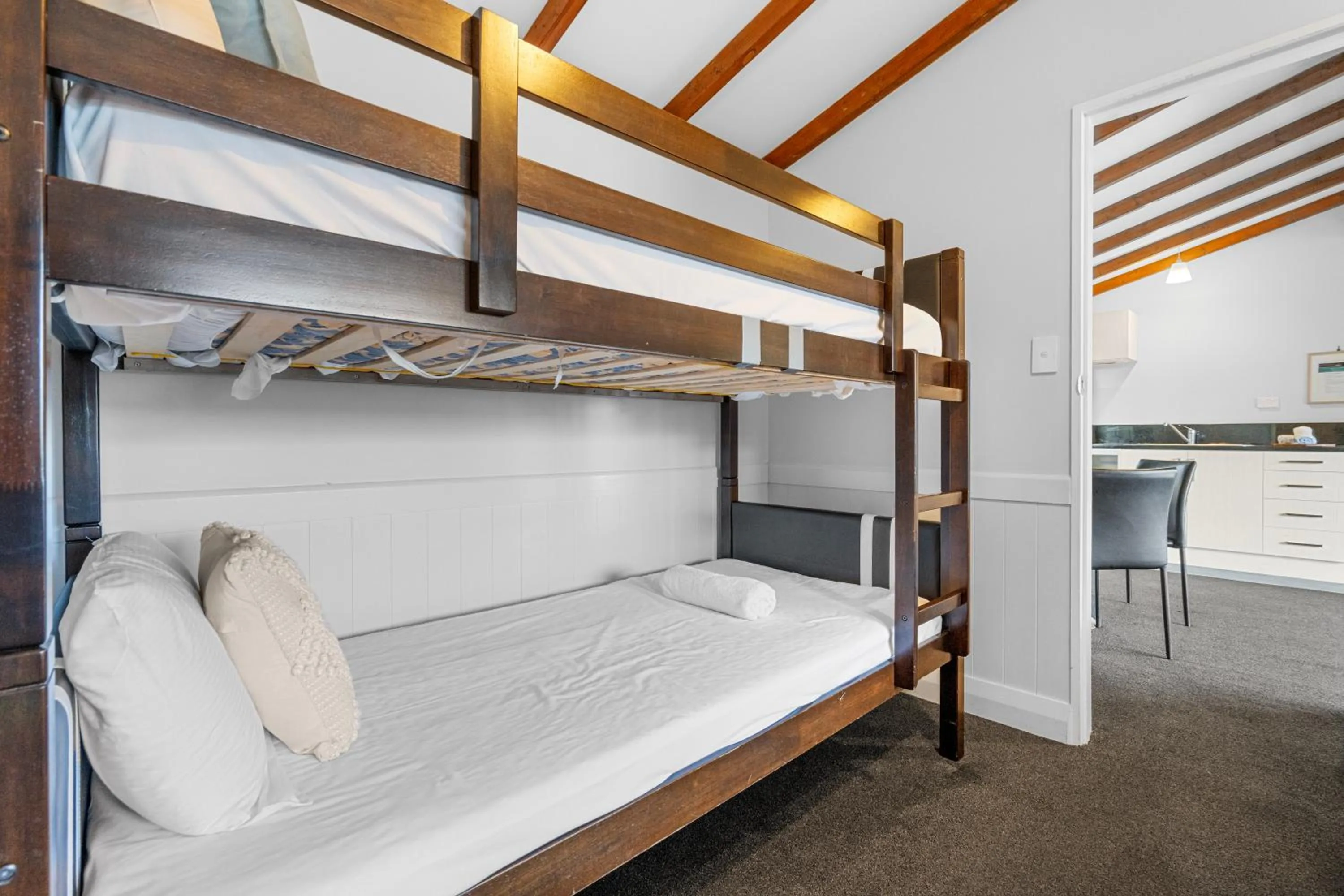 Bed in Tasman Holiday Parks - Te Anau