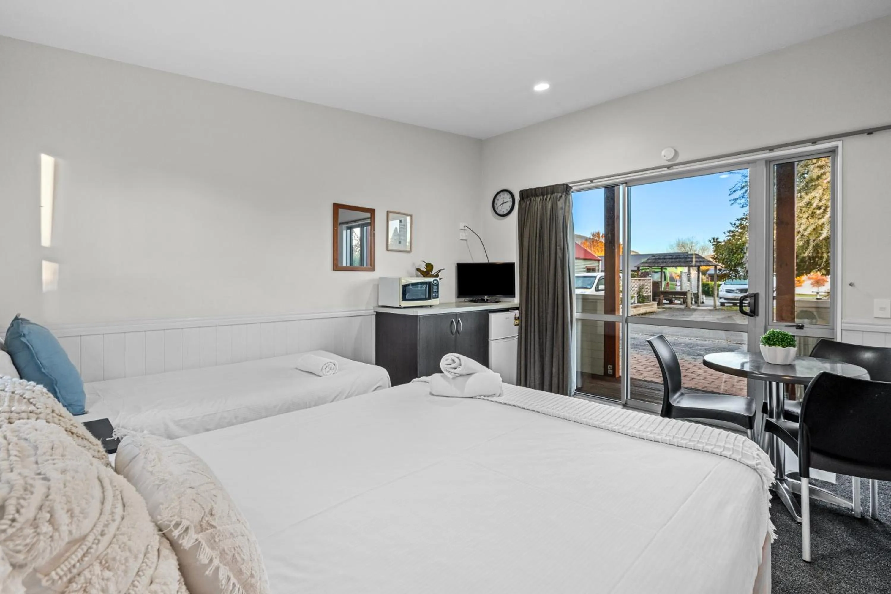 Bed in Tasman Holiday Parks - Te Anau