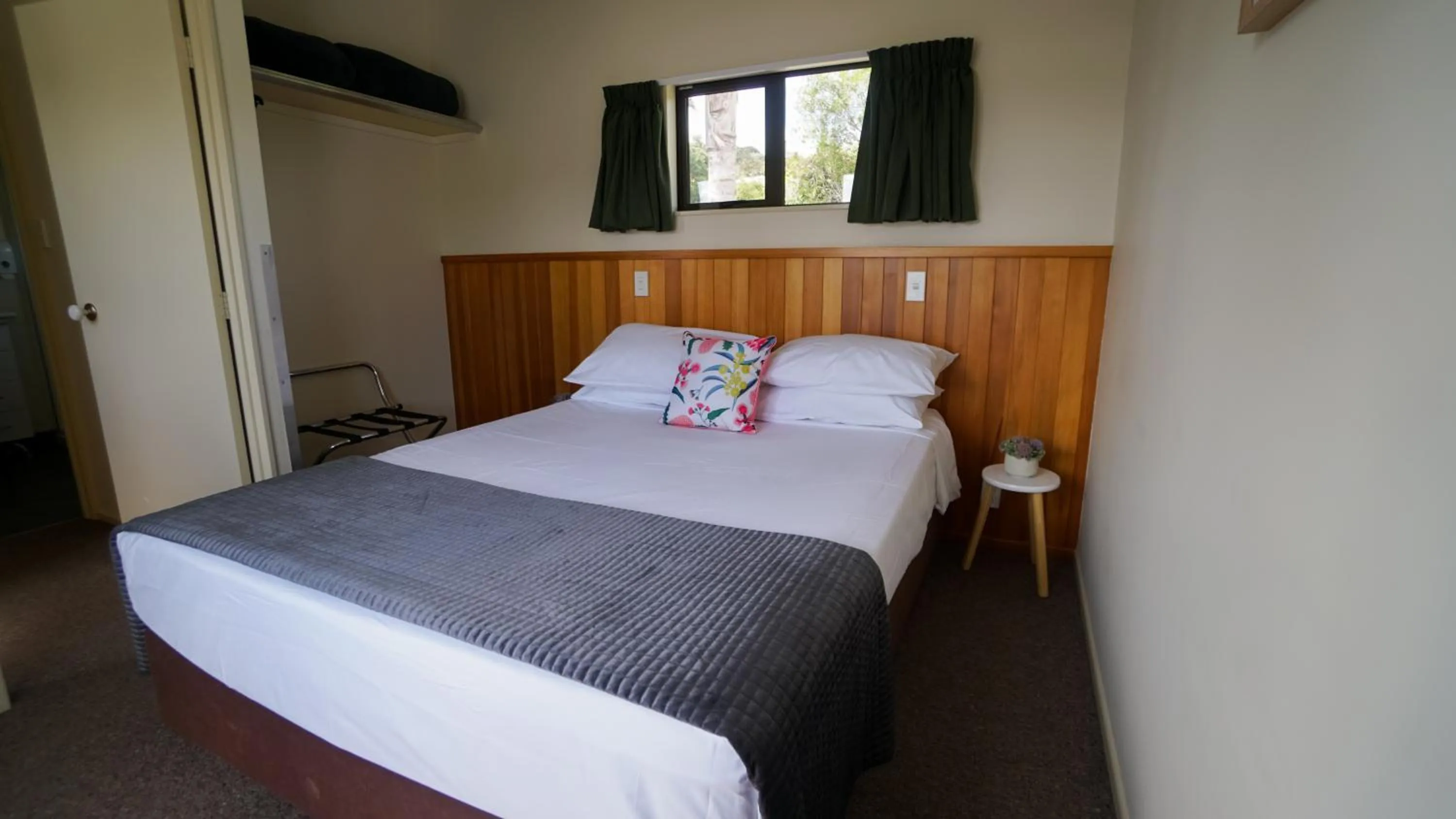 Bed in Whangarei Central Holiday Park