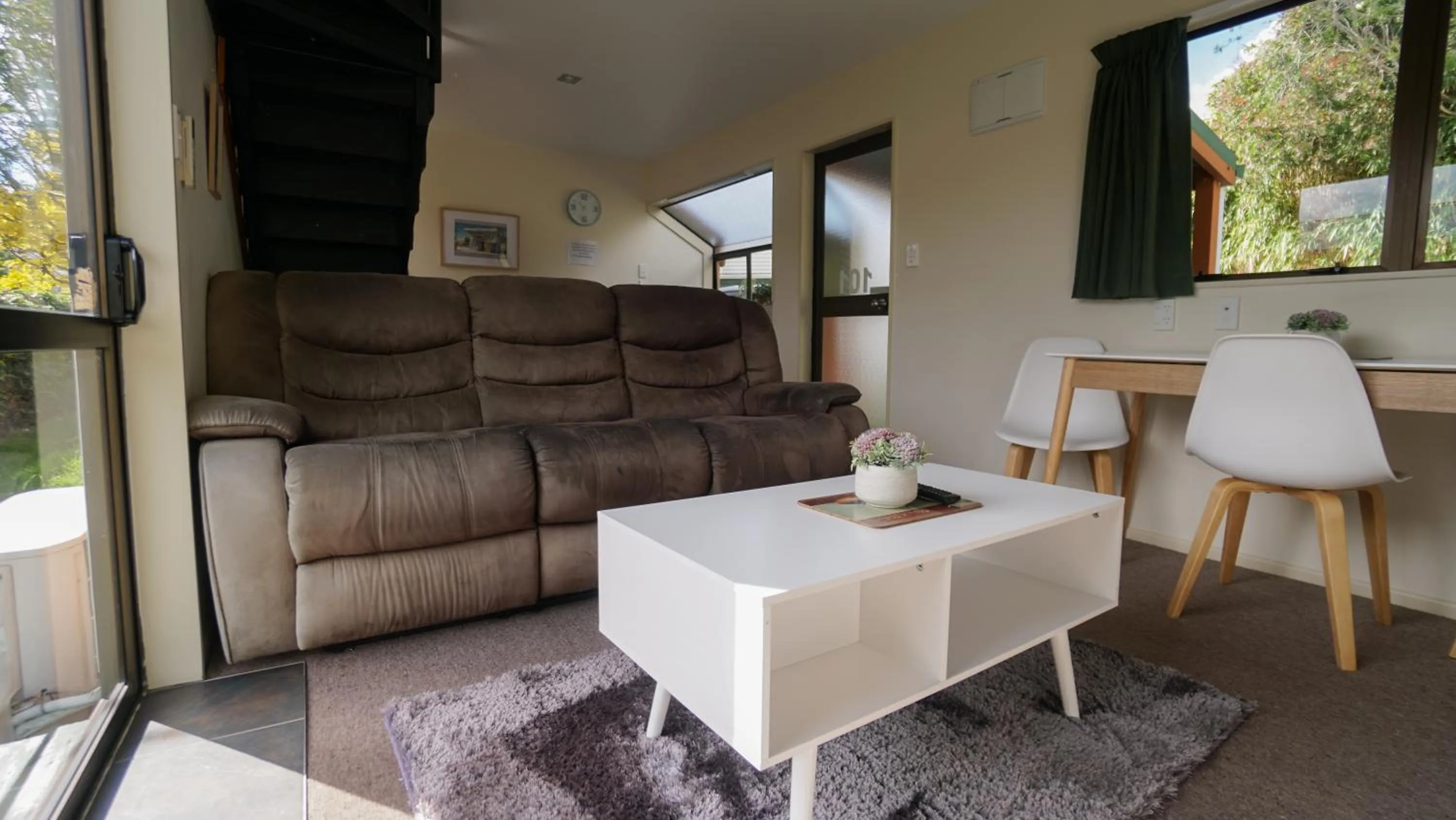 Living room in Whangarei Central Holiday Park