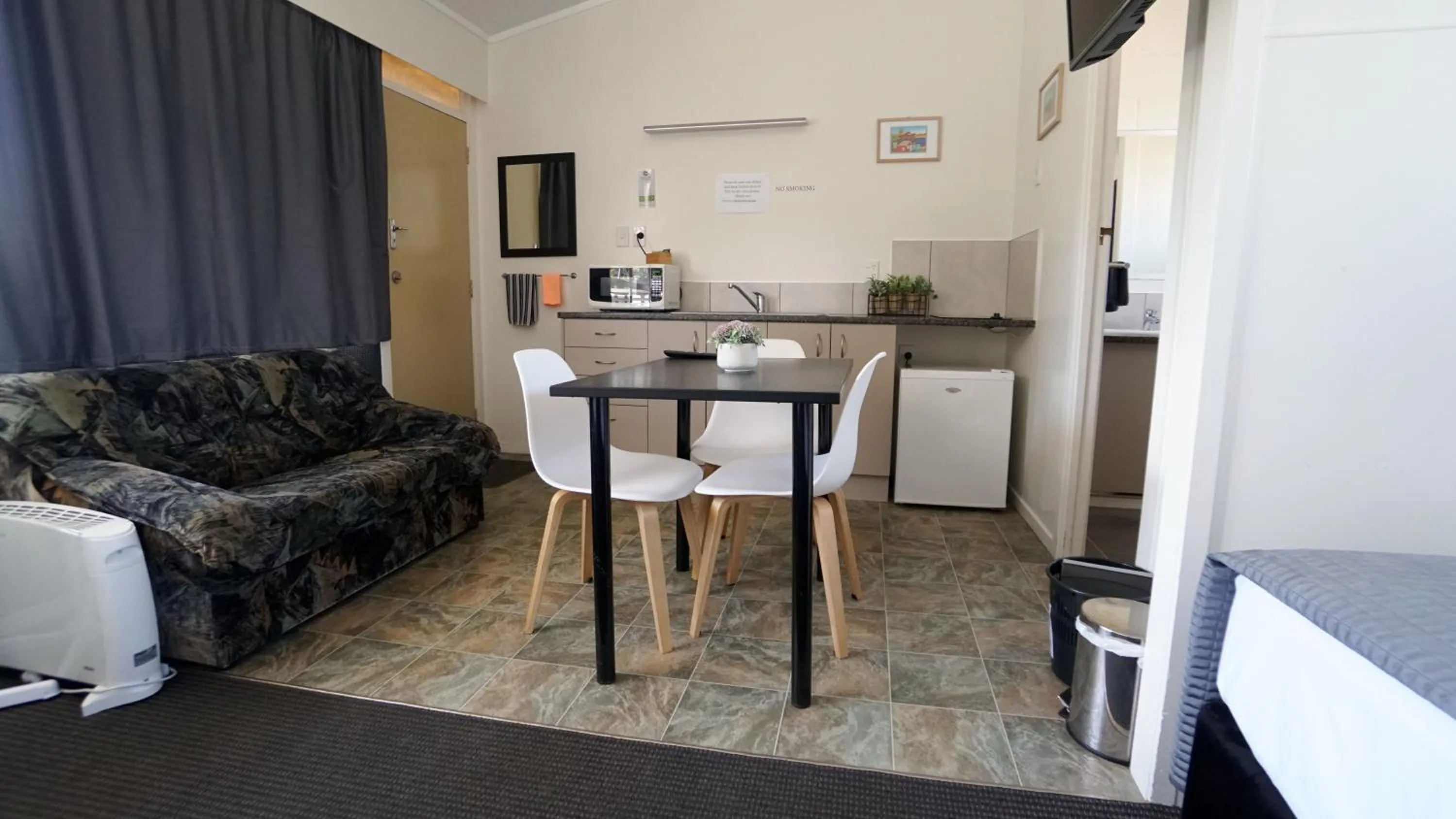 Dining area in Whangarei Central Holiday Park