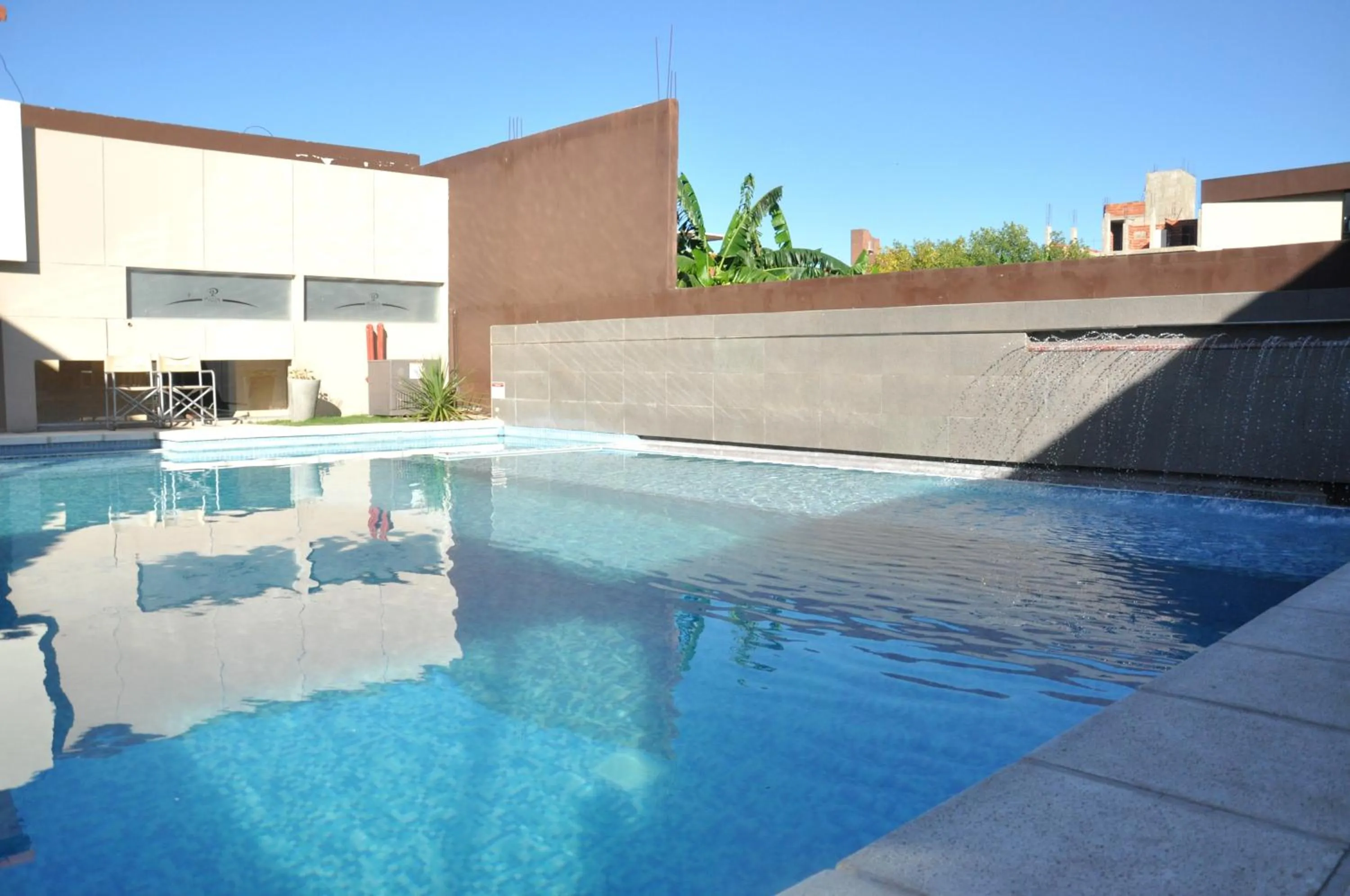 Swimming pool in Piazza Hotel