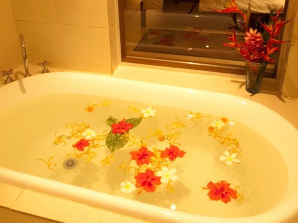 Bathroom in Solomon Kitano Mendana Hotel