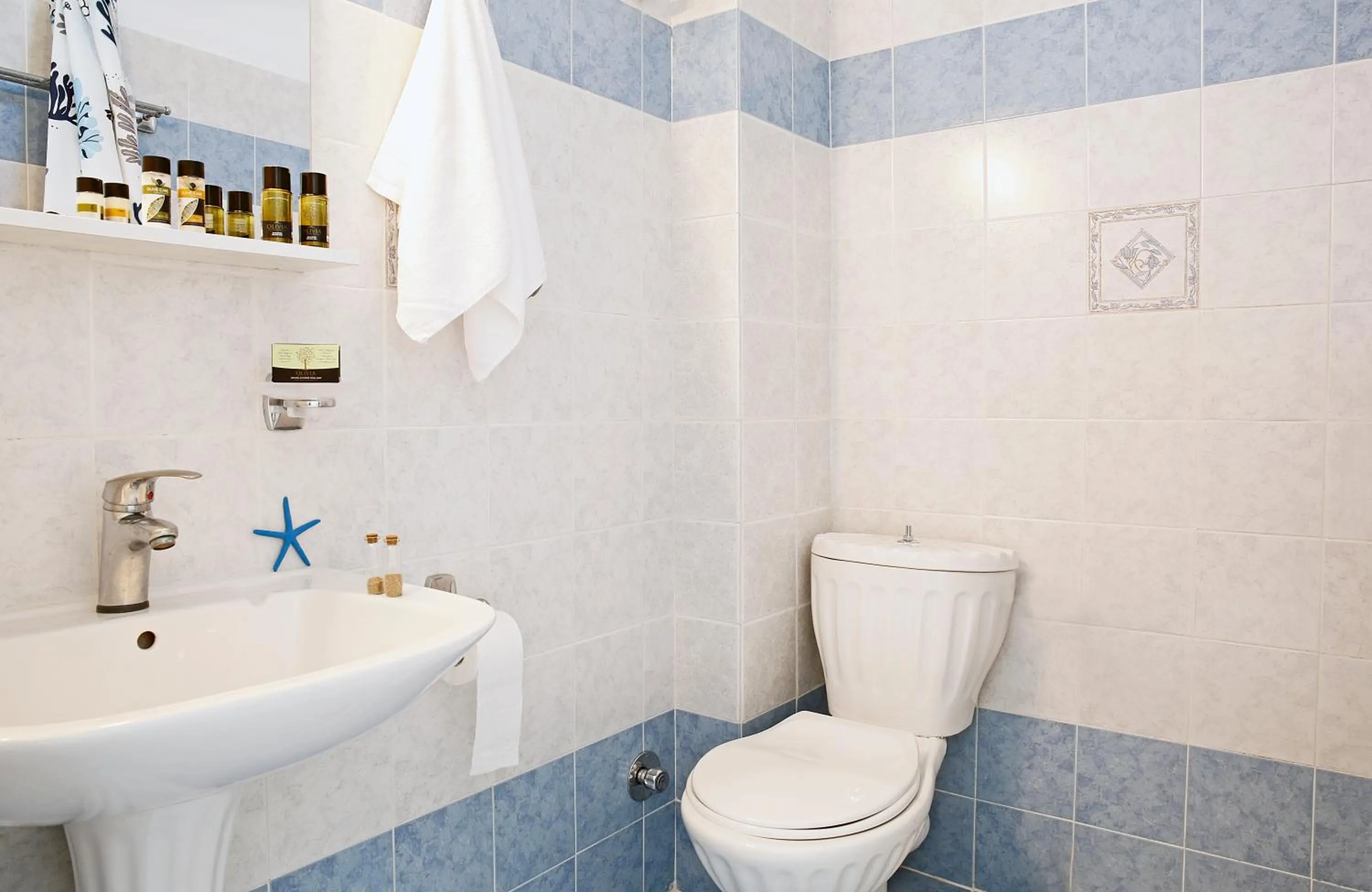 Bathroom in Agistri Apartments