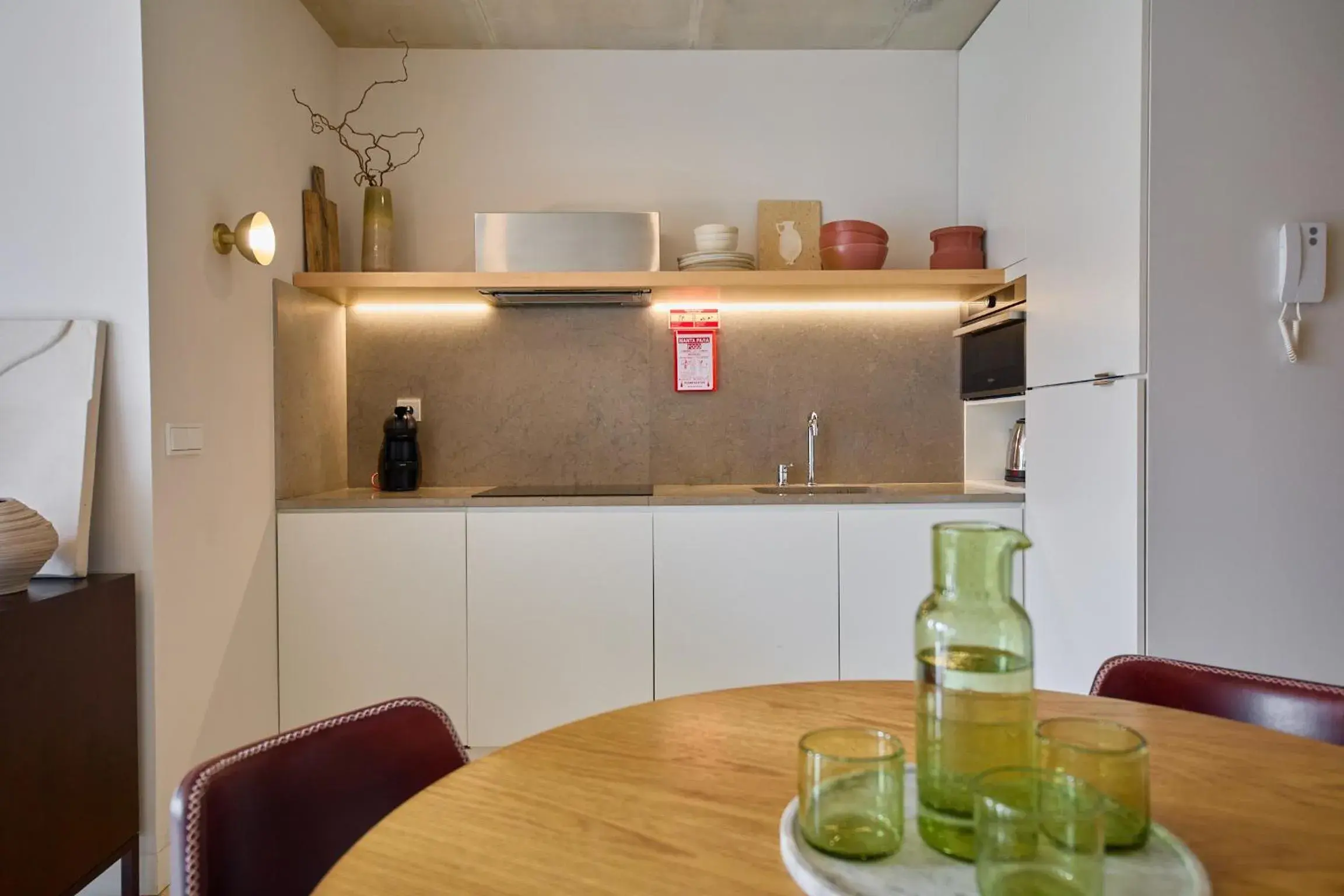 Two Bedroom Apartment with Balcony and Street View in Oporto Maison Anselmo Two Bedroom Apartment with Balcony and Street View in Oporto Maison Anselmo