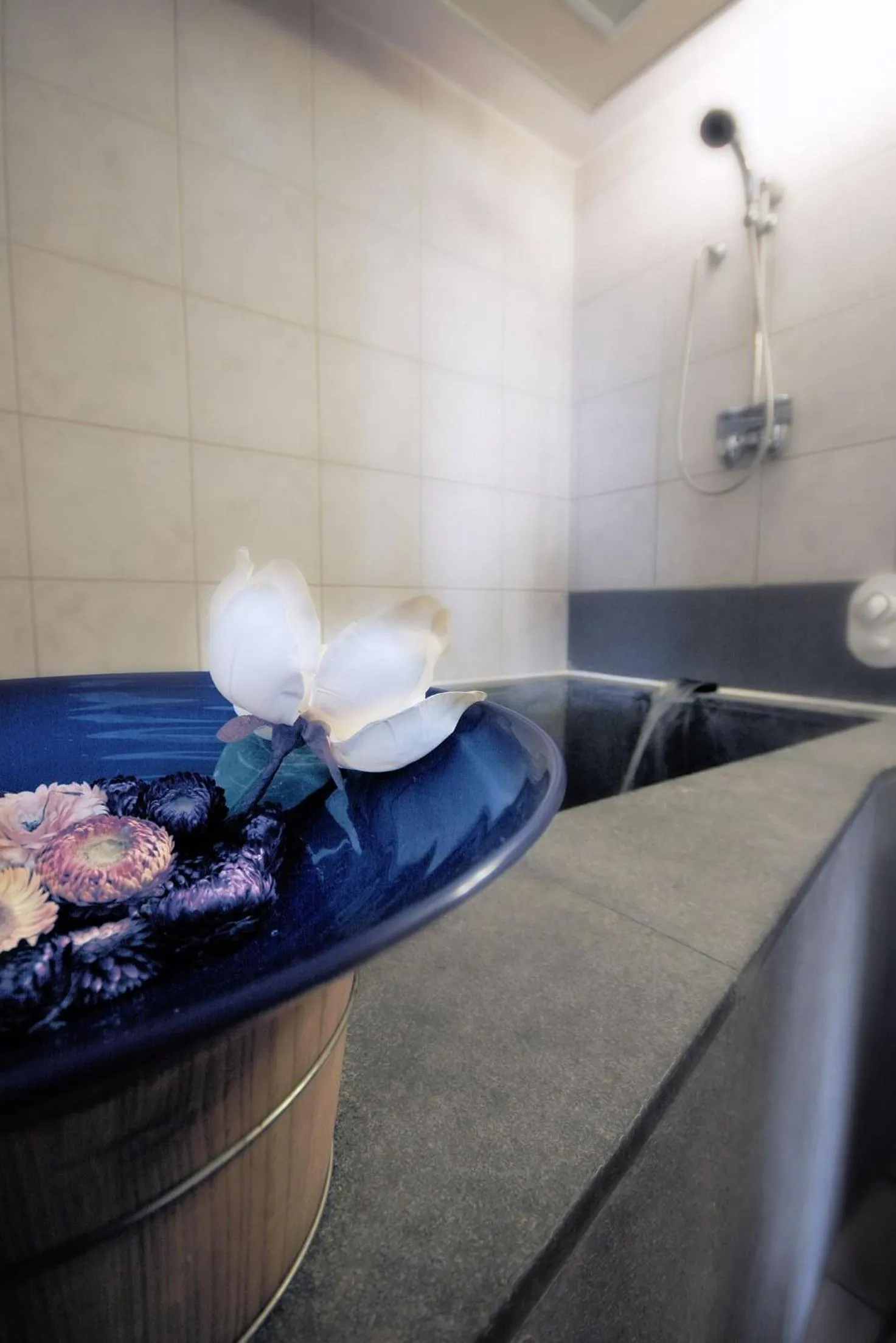 Shower in Tian Long Hotel