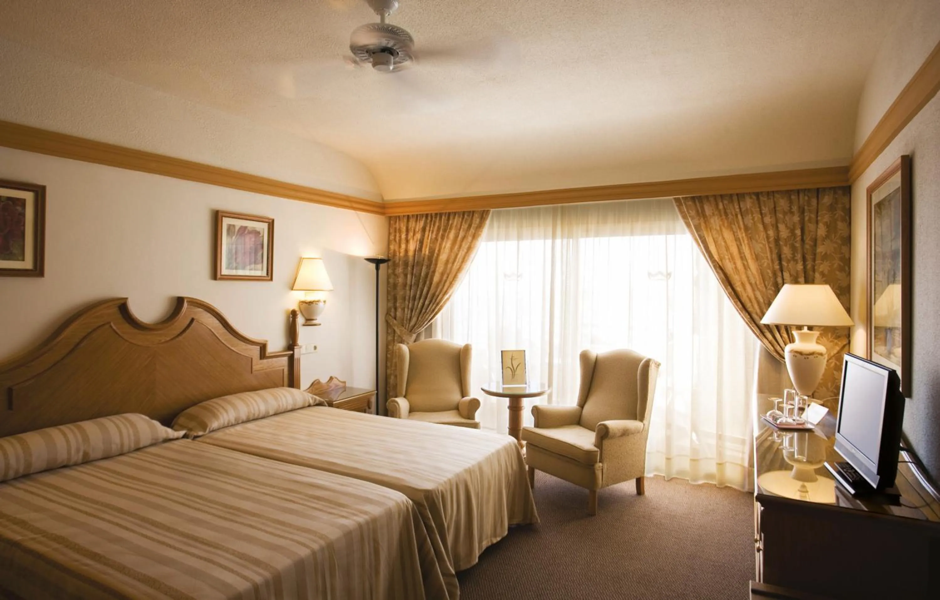 Bed in Hotel Riu Palace Tres Islas