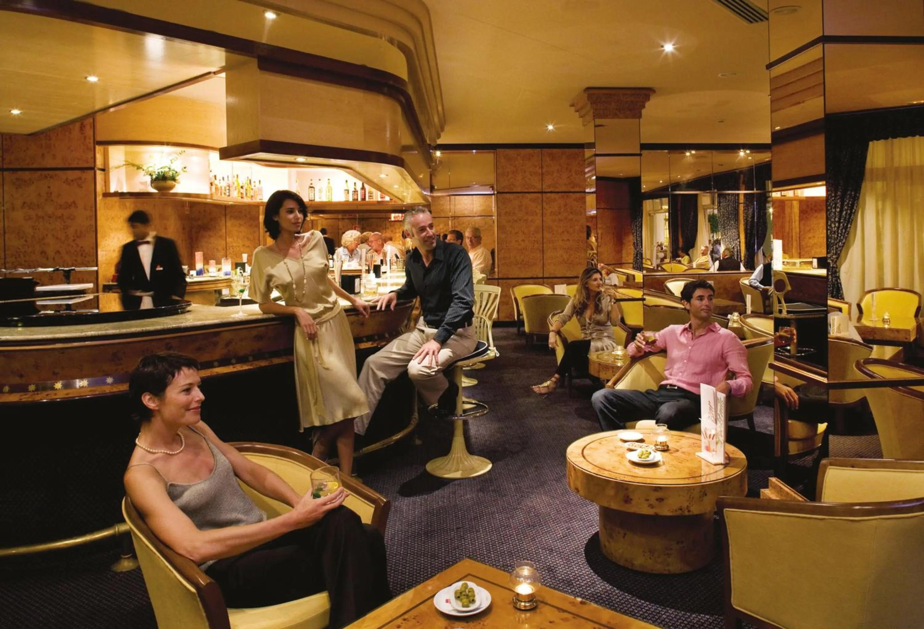 Lounge or bar in Hotel Riu Palace Tres Islas