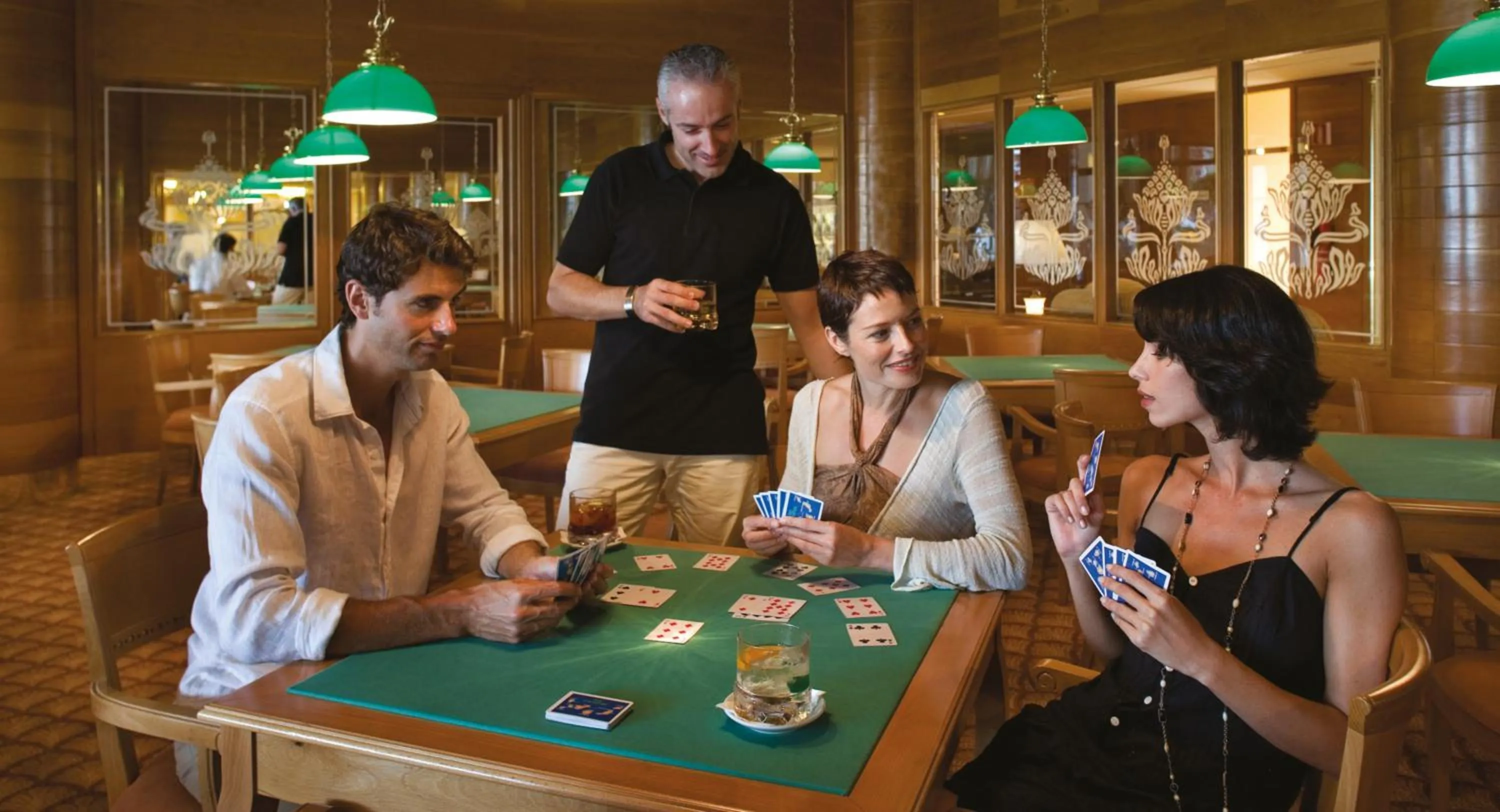 Billiard in Hotel Riu Palace Tres Islas