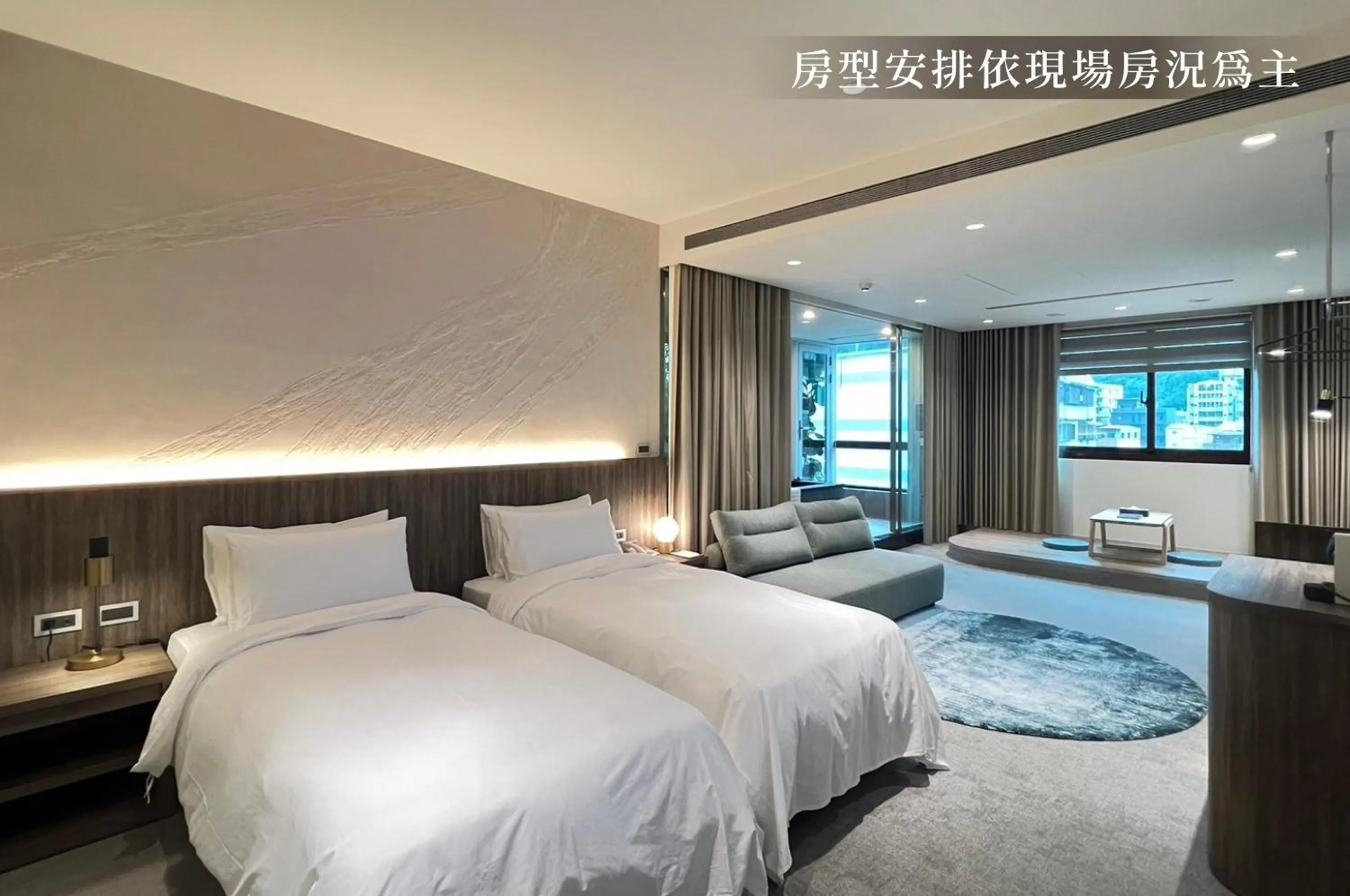 Photo of the whole room, Bed in Crownshine Resort