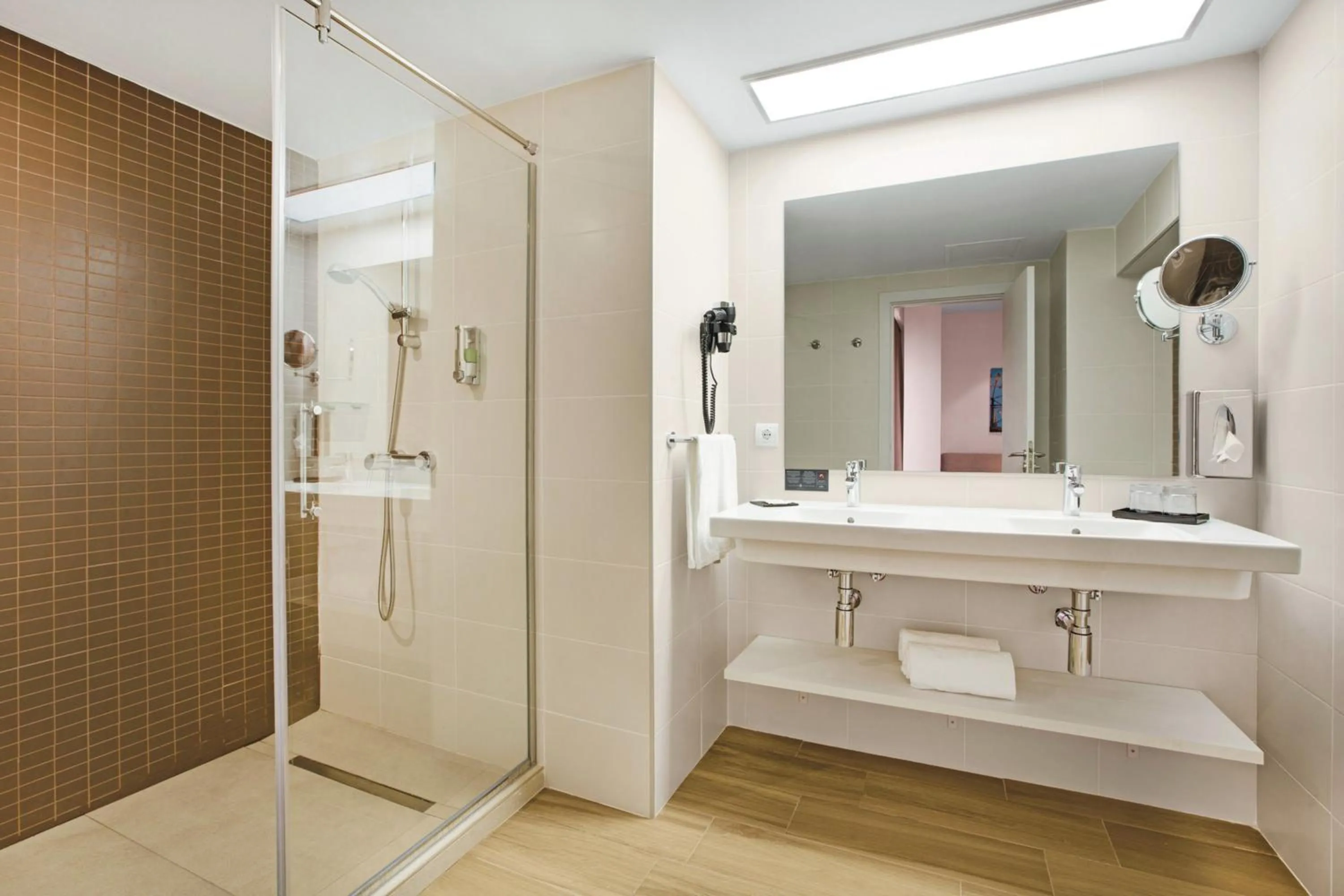 Bathroom in Hotel Riu Festival