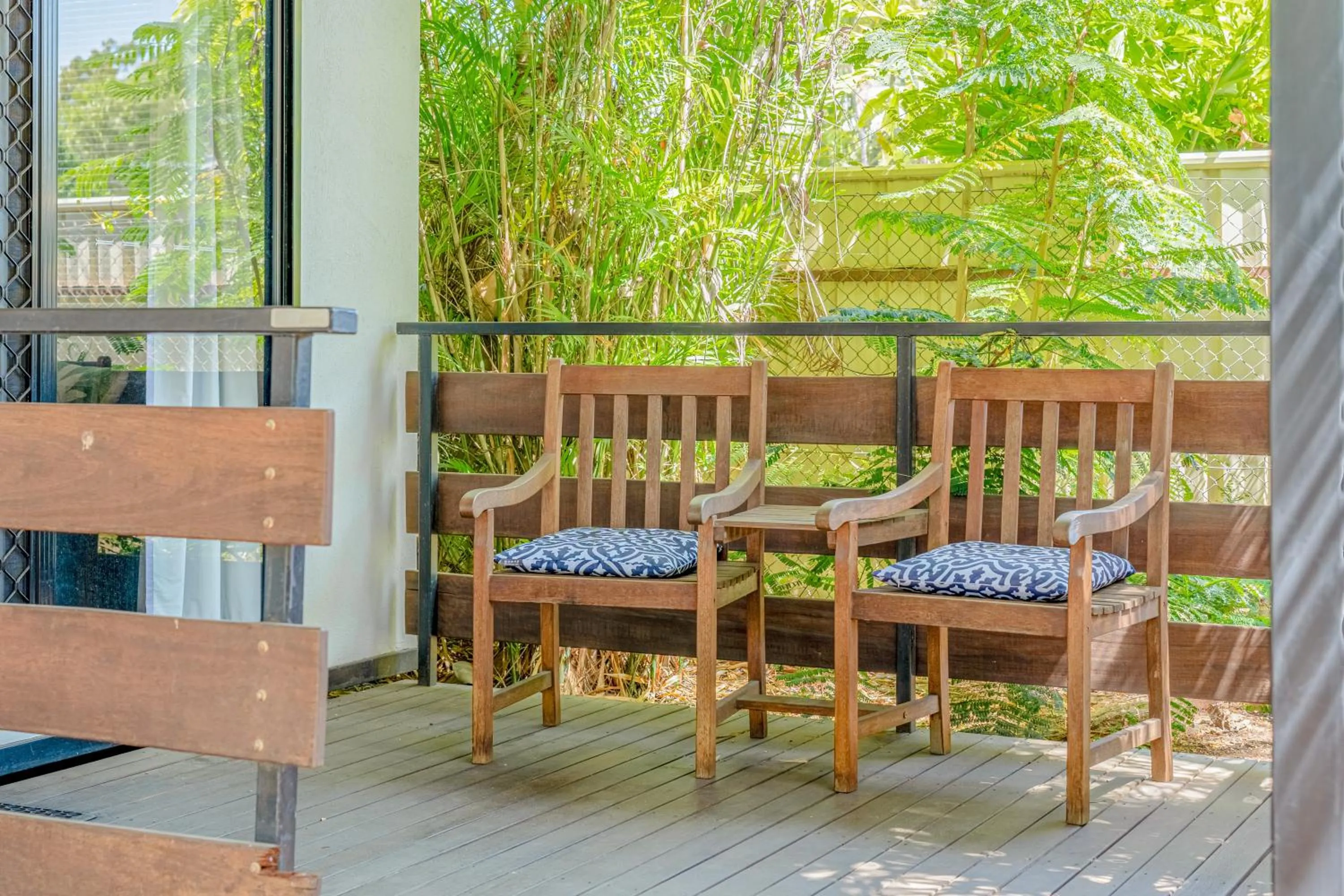 Property building in Emerald Motel Apartments