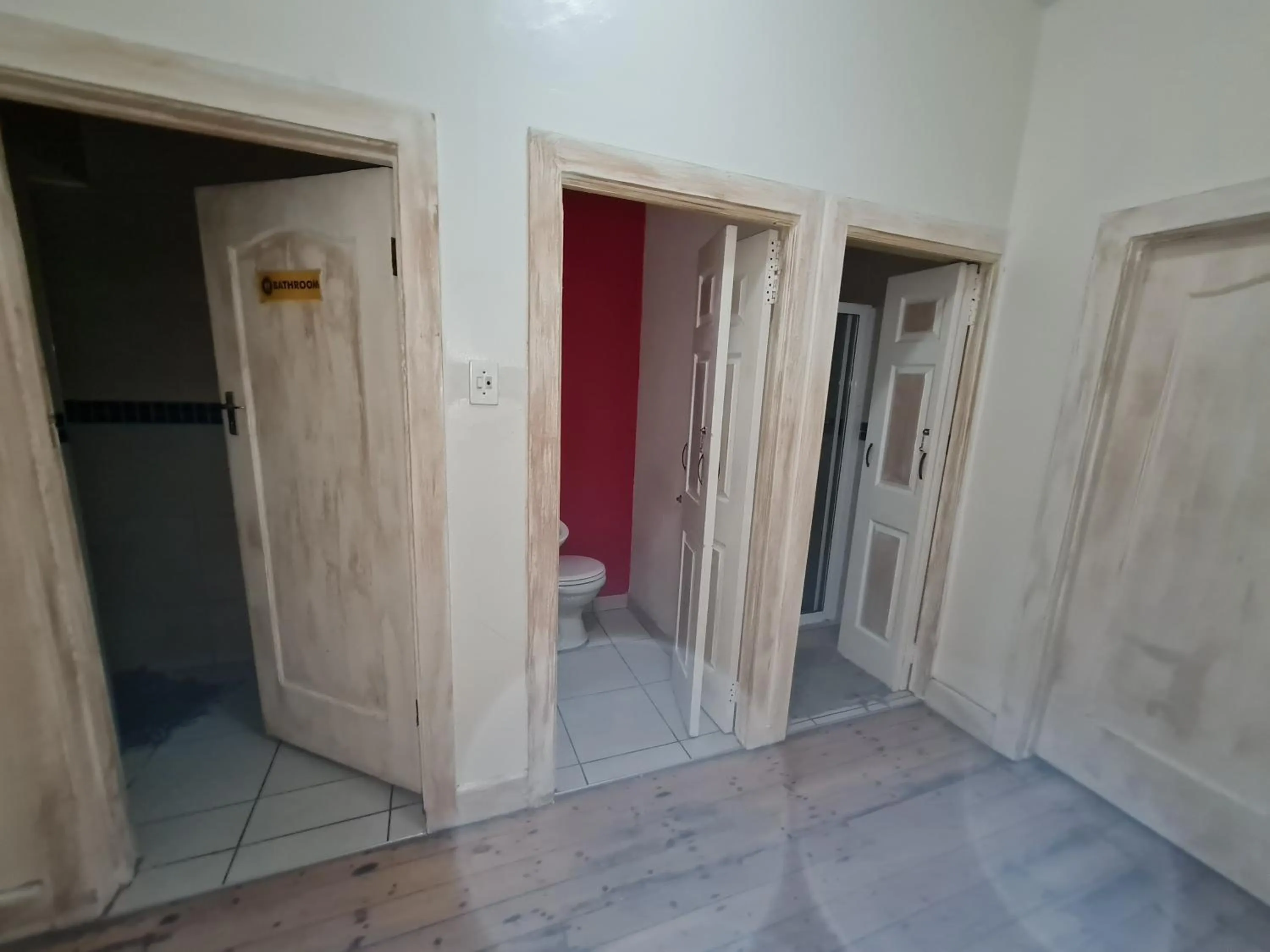 Bathroom in Melville House