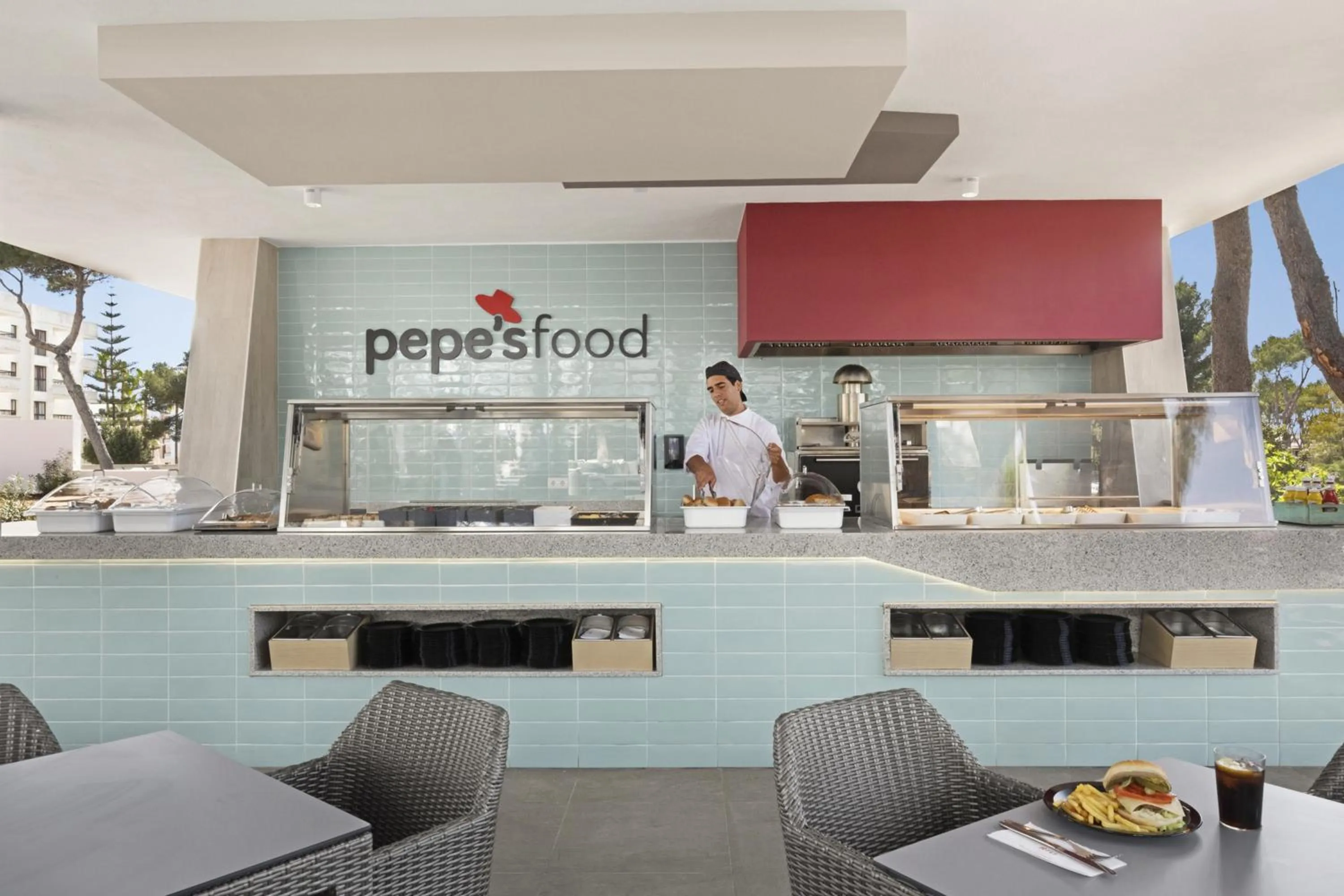 Lounge or bar in Hotel Riu Playa Park - 0'0 All Inclusive