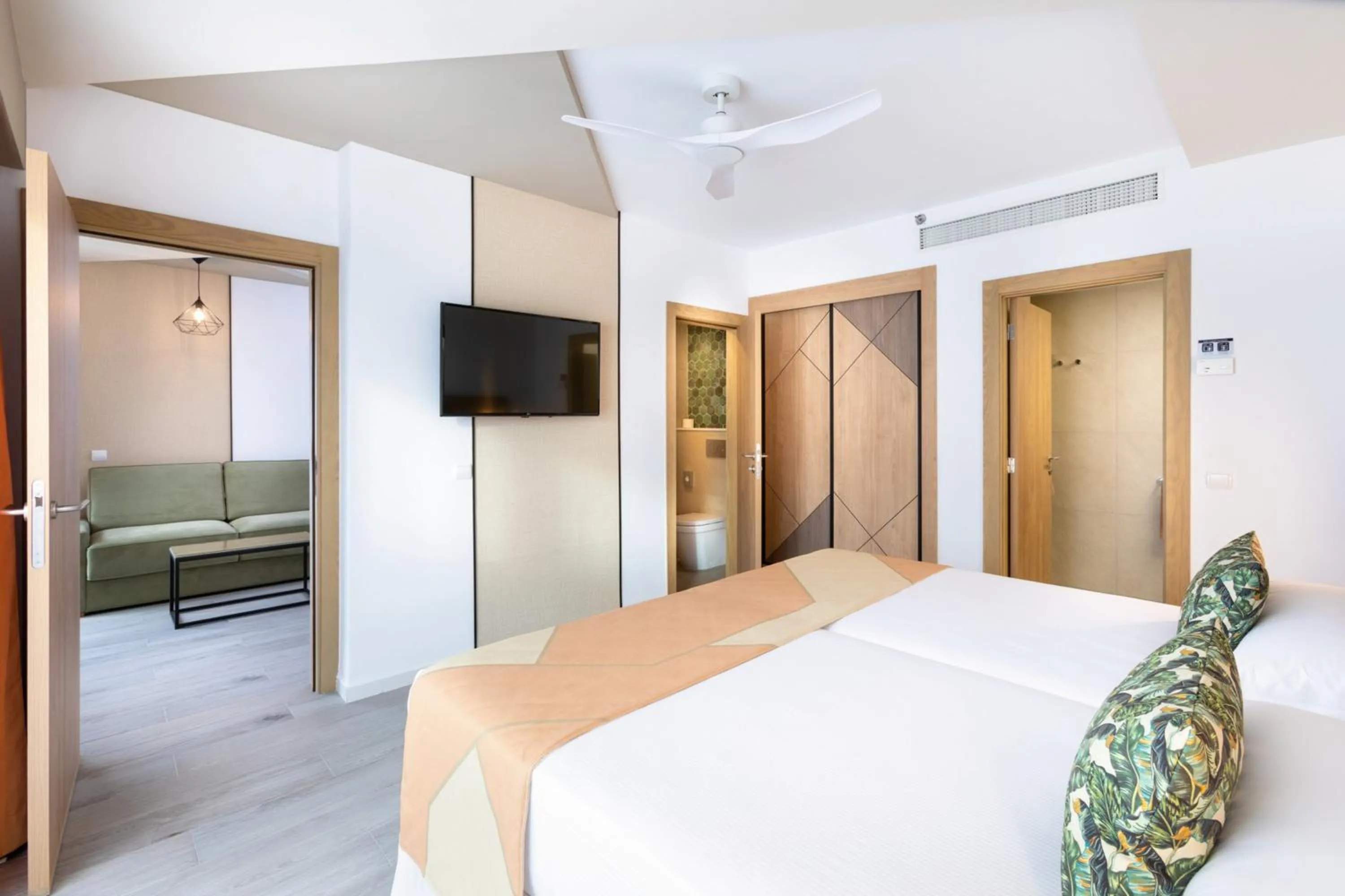 Bed in Hotel Riu Buenavista - All Inclusive