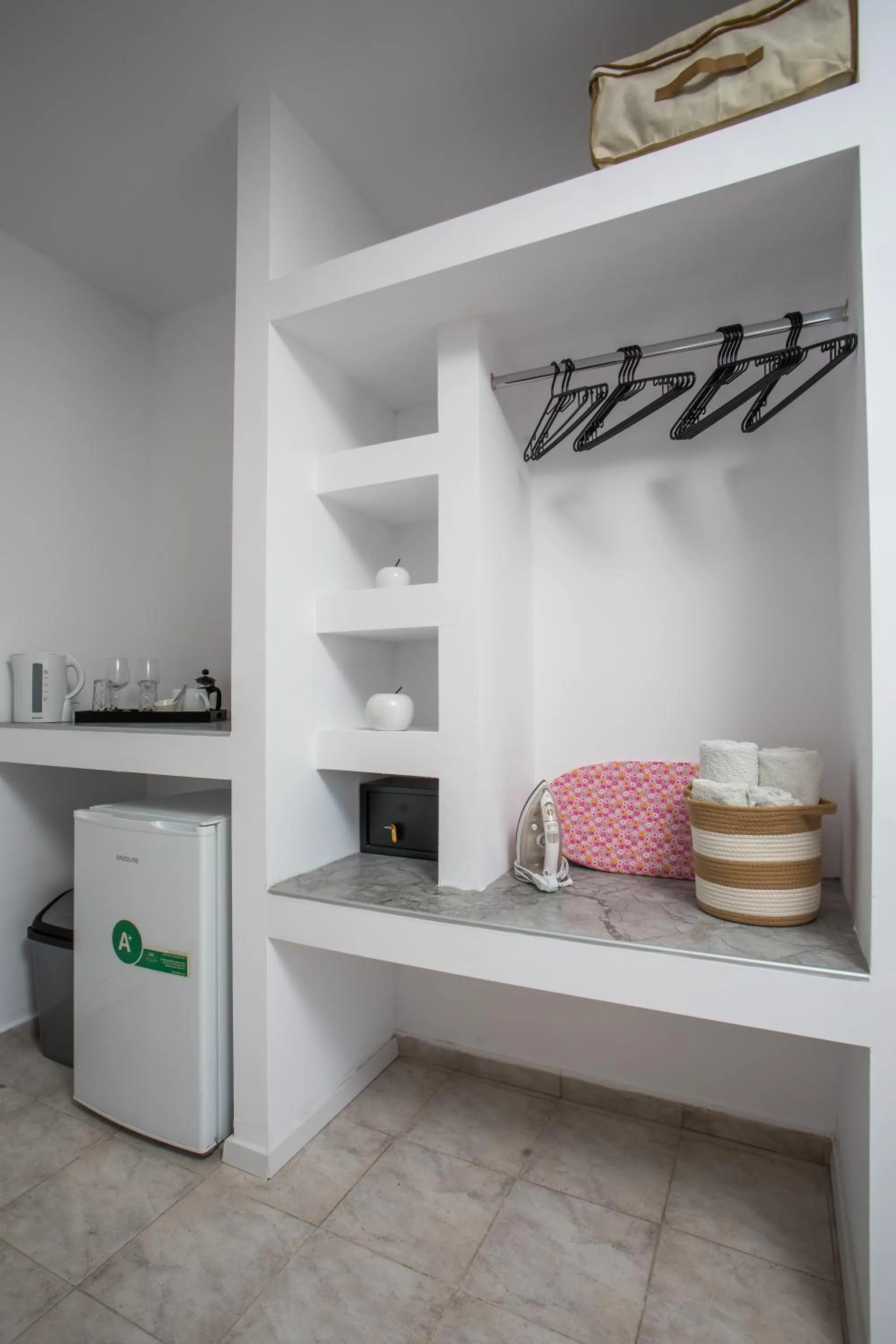 wardrobe in Lisabeth Apartments