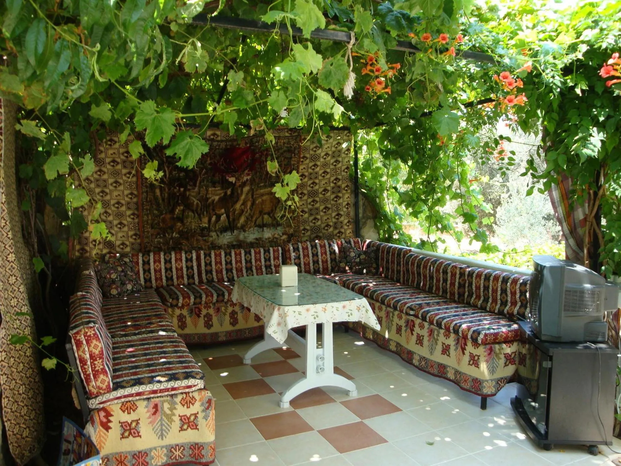 Area and facilities in Everest Apart Hotel