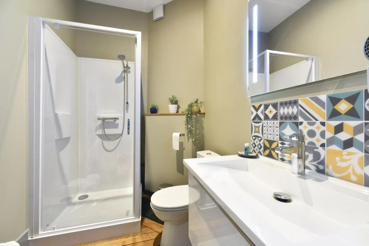 Bathroom in La cour des grands