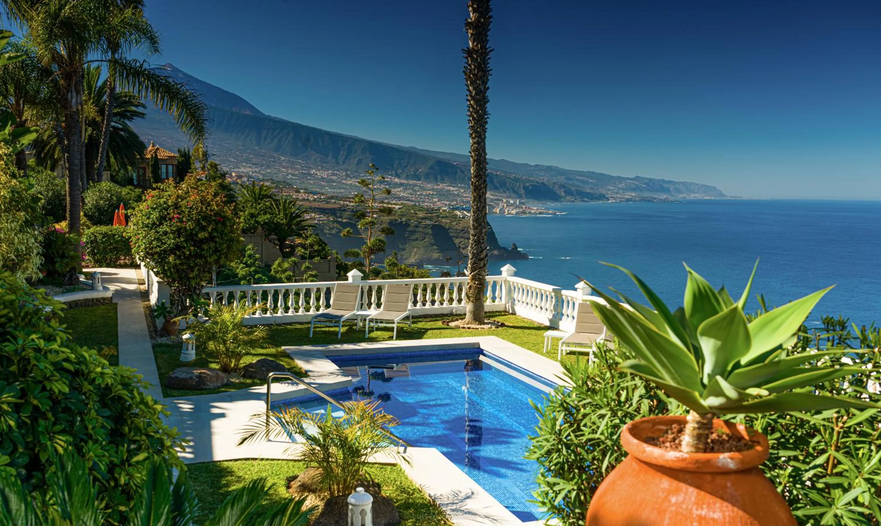 Garden in Jardin de la Paz