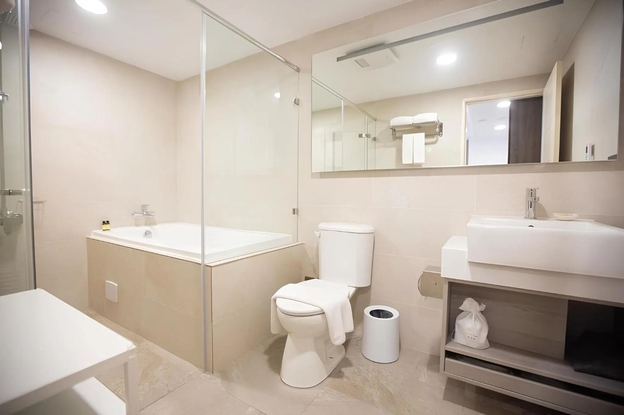 Bathroom in 金金禮寓Solis hotel