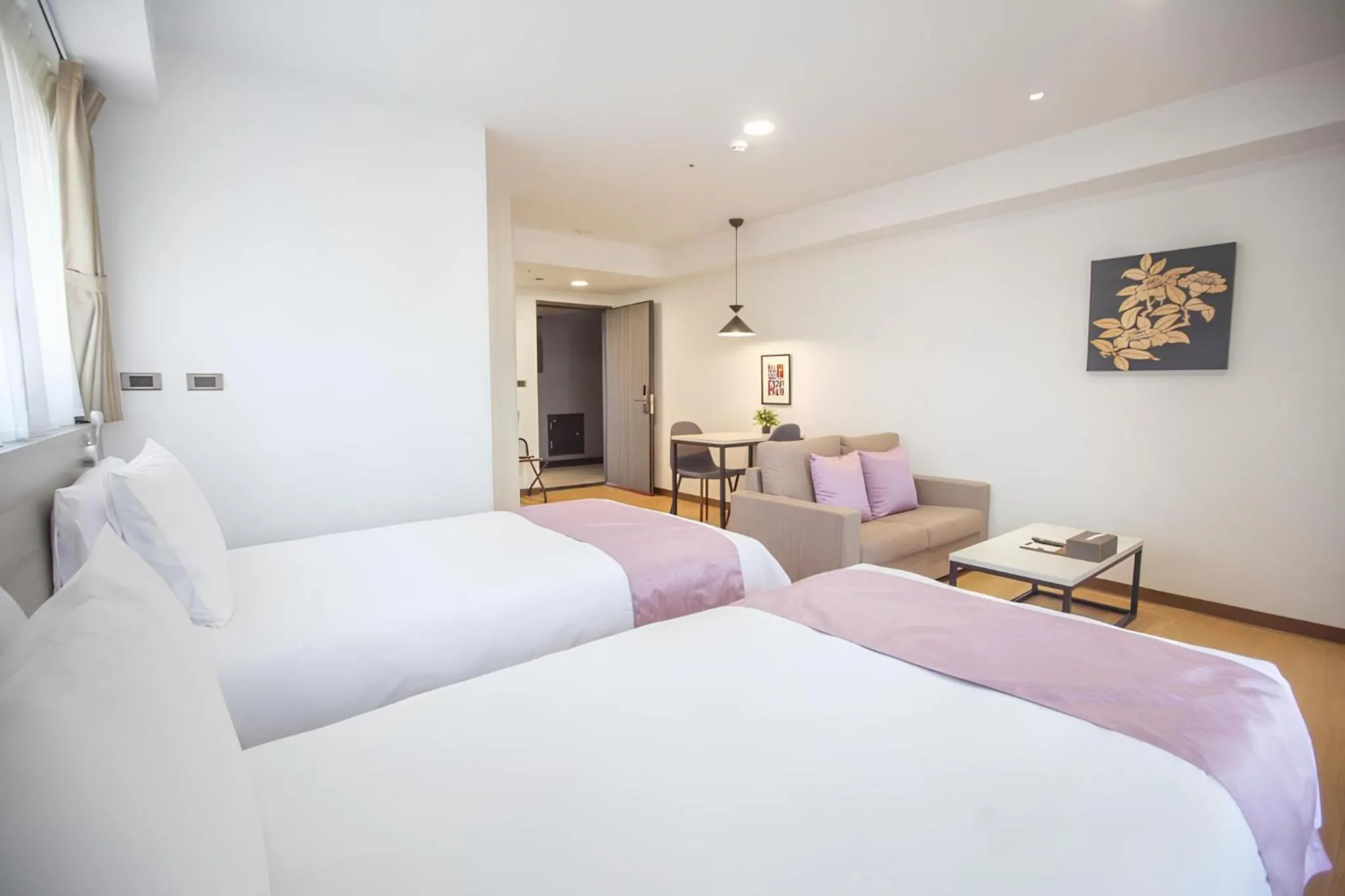 Photo of the whole room, Bed in 金金禮寓Solis hotel