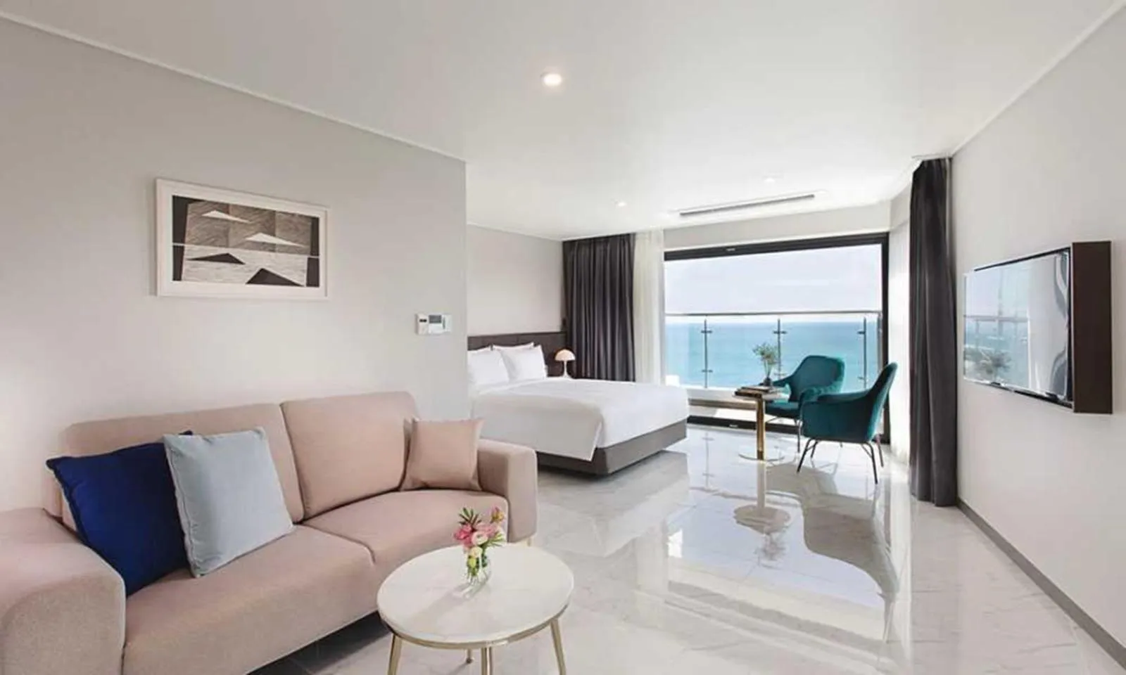 Bed in Busan Yeongmu Parade Hotel Haeundae Beach