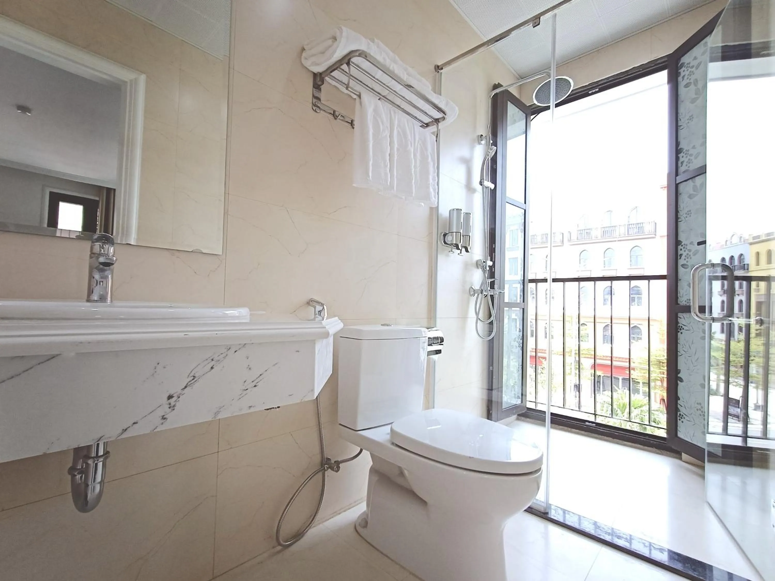 Bathroom in Khách sạn Time Lotus Hạ Long