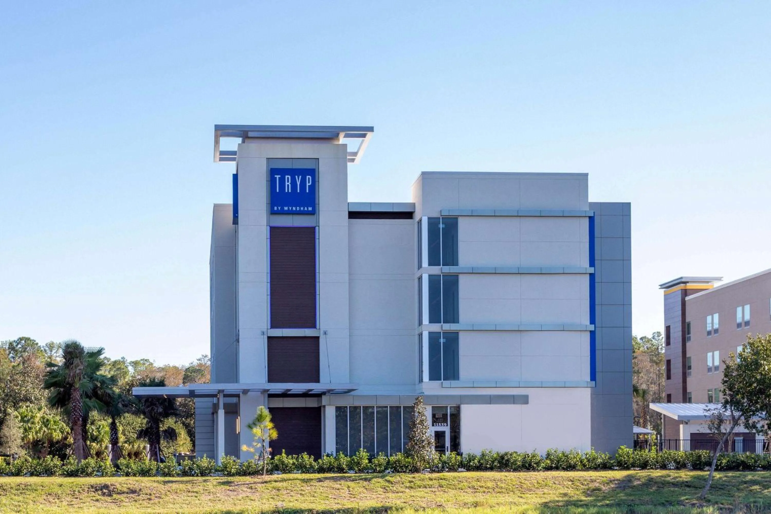 Property building in TRYP by Wyndham Orlando