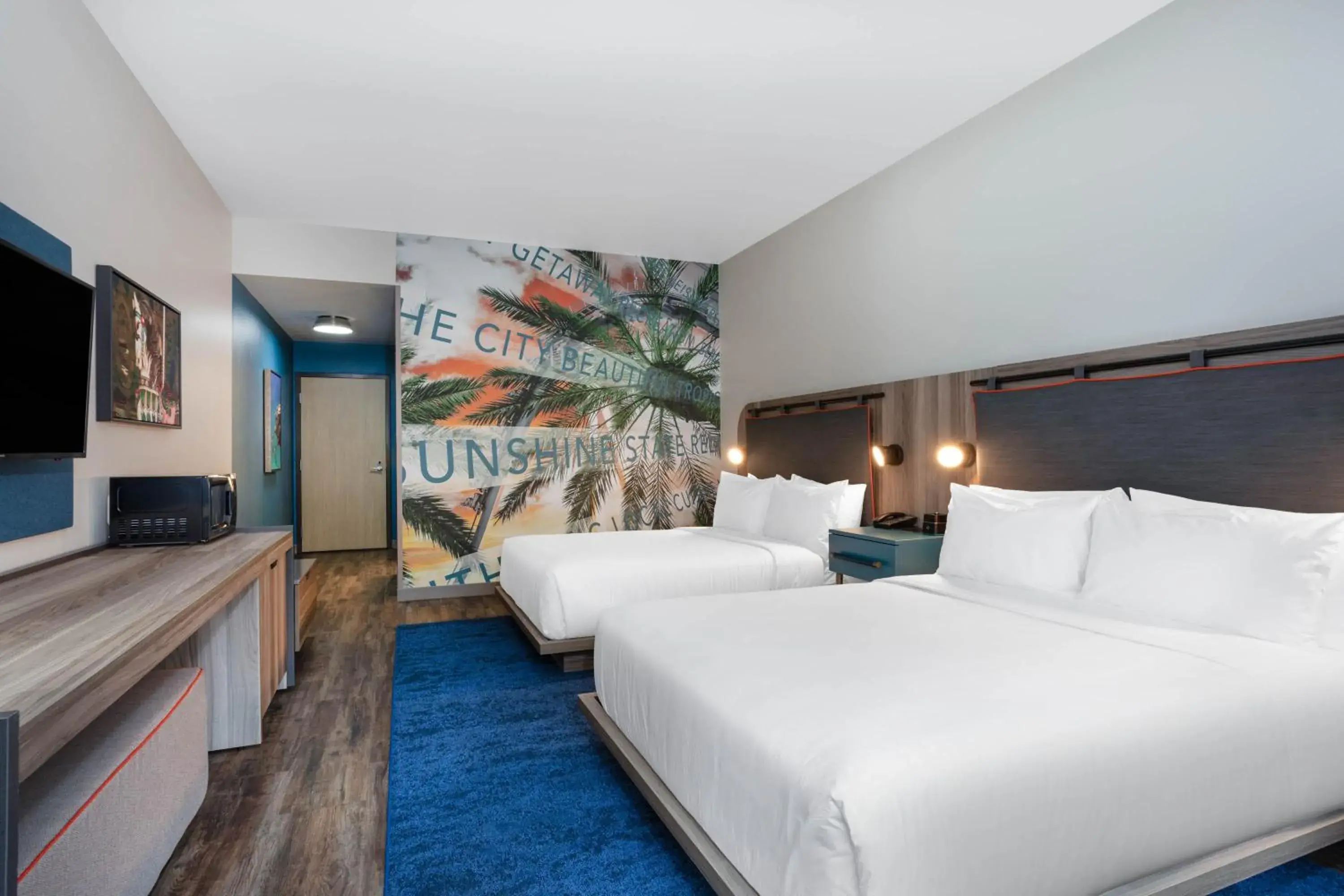 Deluxe Queen Room with Two Queen Beds - Mobility Access/Non-Smoking in TRYP by Wyndham Orlando Deluxe Queen Room with Two Queen Beds - Mobility Access/Non-Smoking in TRYP by Wyndham Orlando