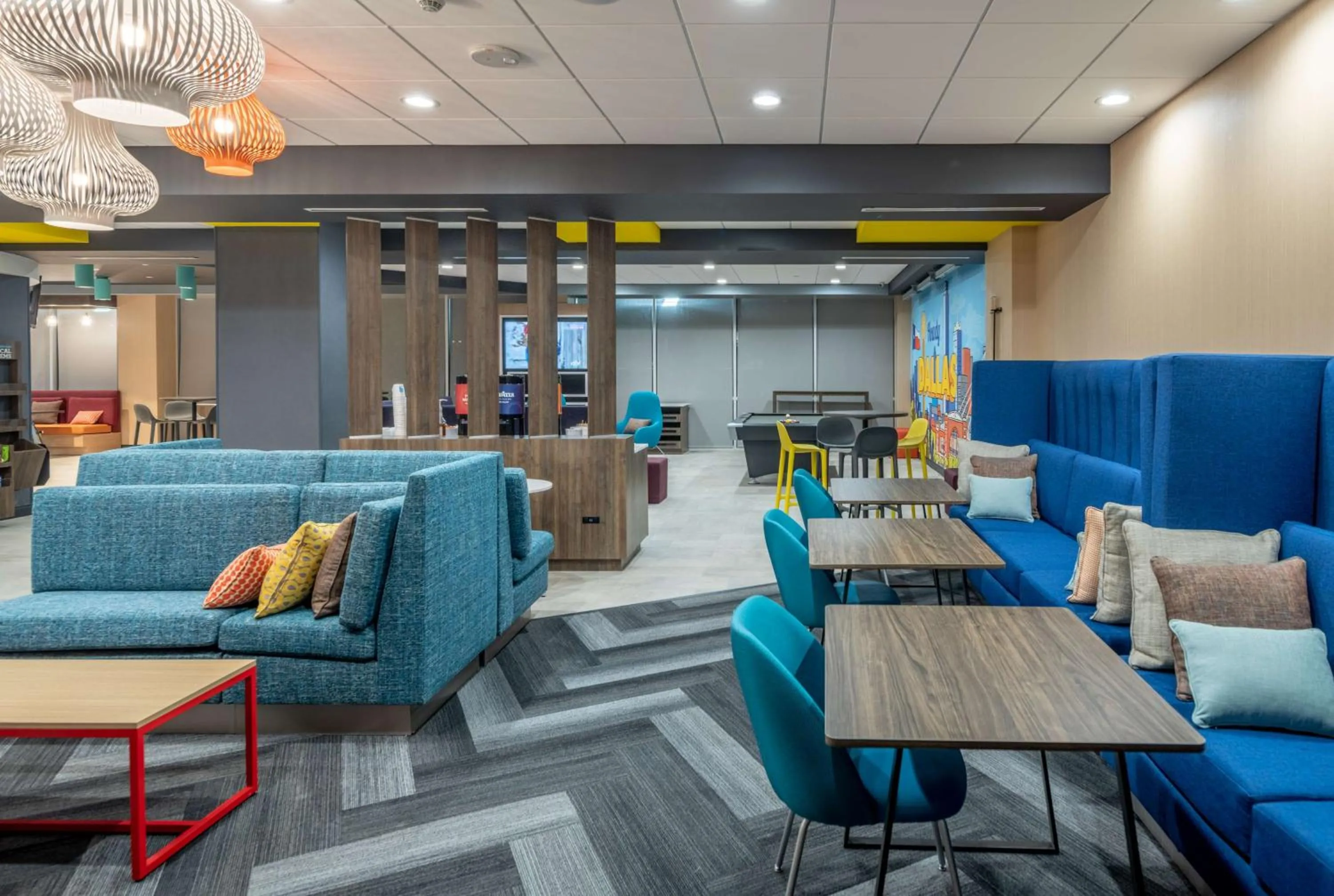 Lobby or reception in Tru By Hilton Dallas Market Center