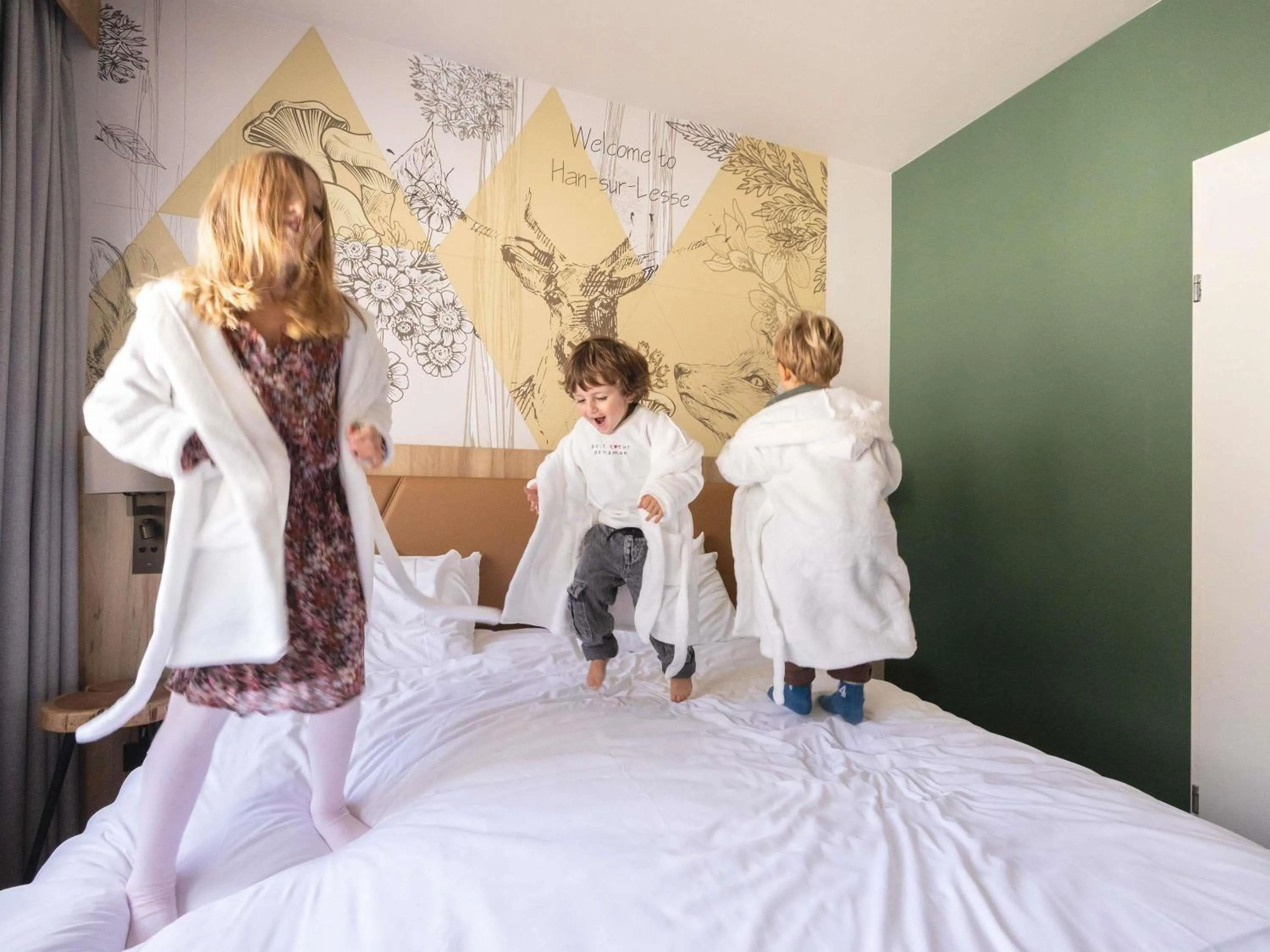 Bedroom, Bed in Mercure Han-sur-Lesse