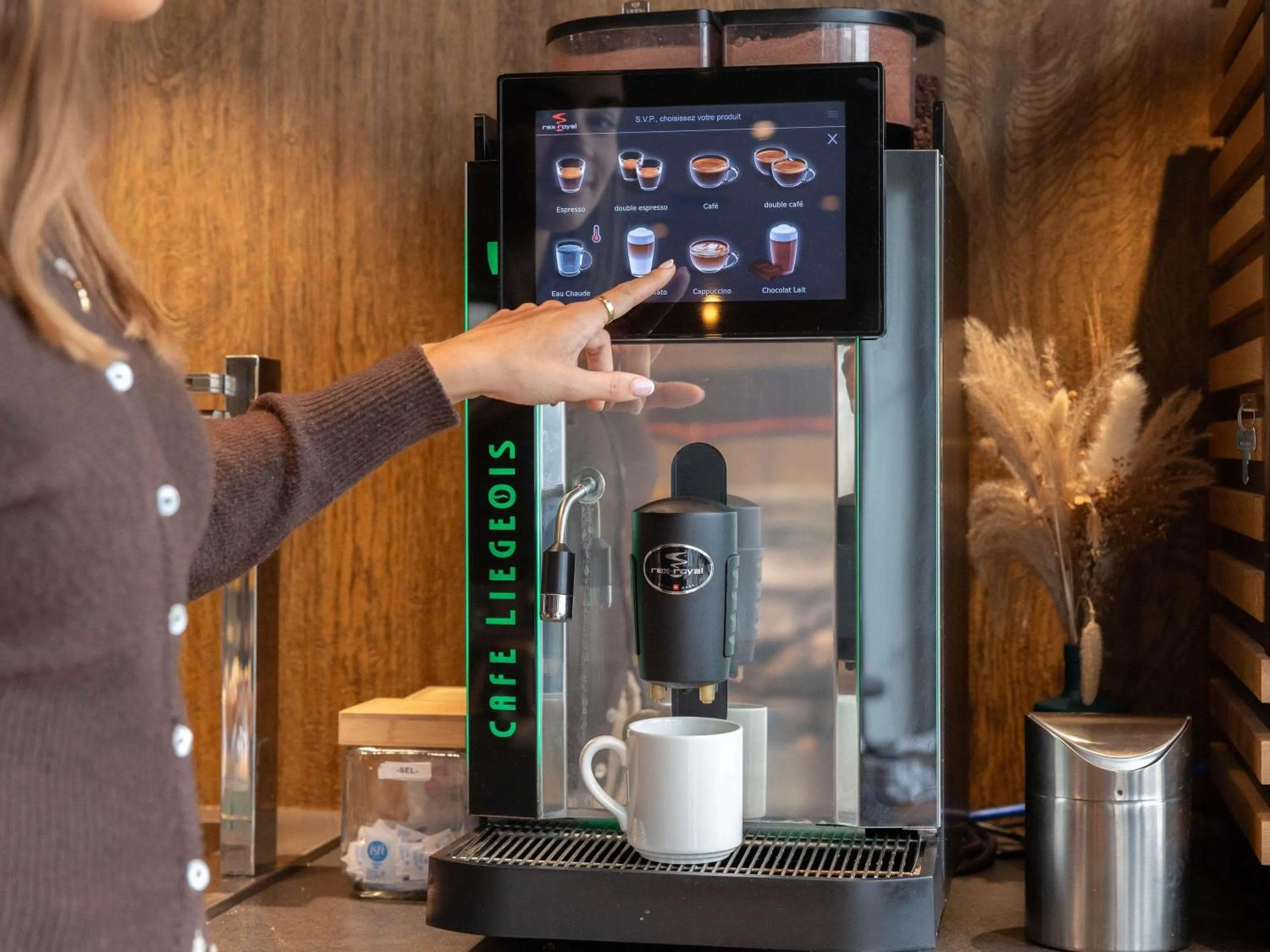 Breakfast in Mercure Han-sur-Lesse