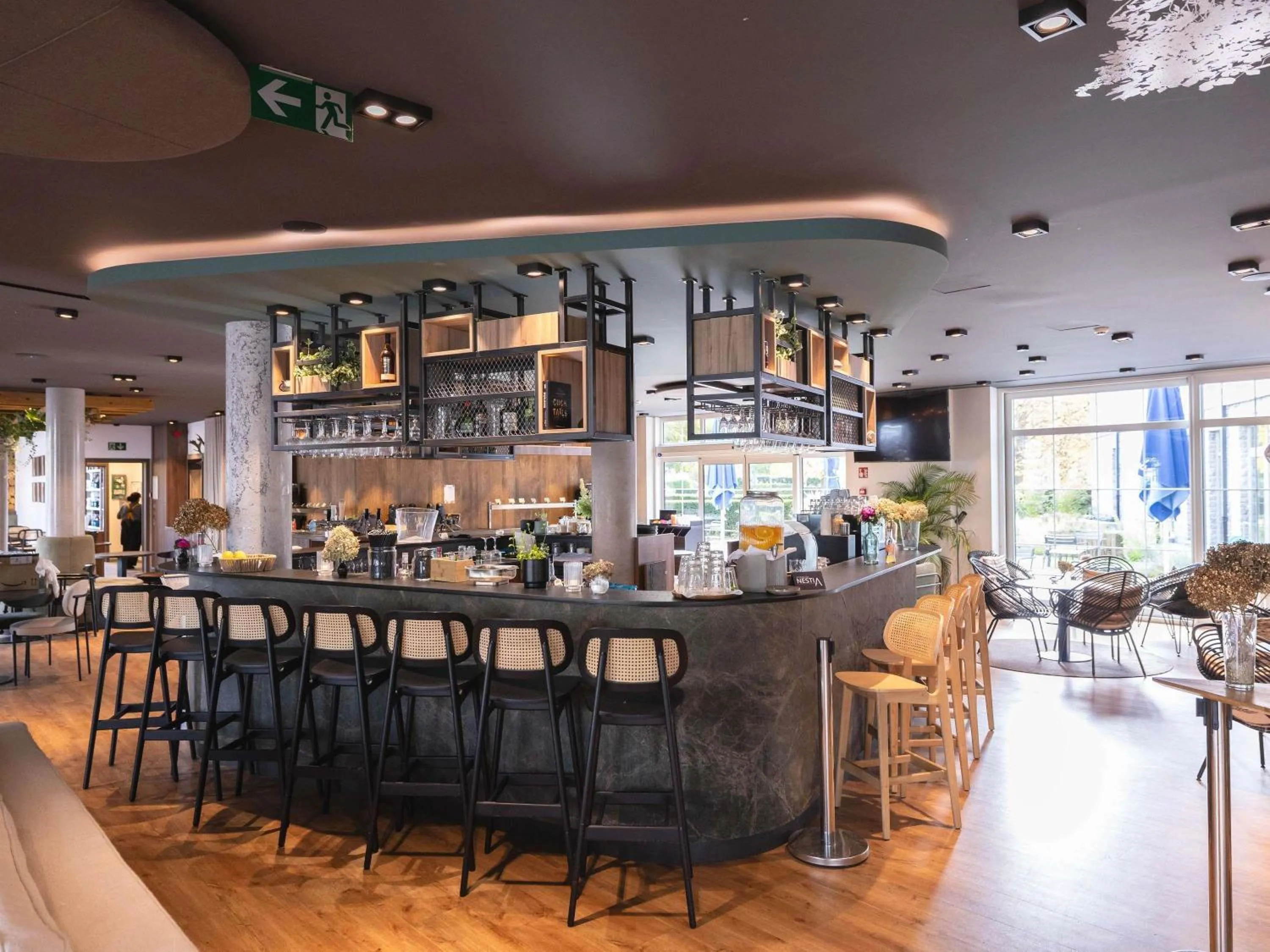 Lounge or bar in Mercure Han-sur-Lesse