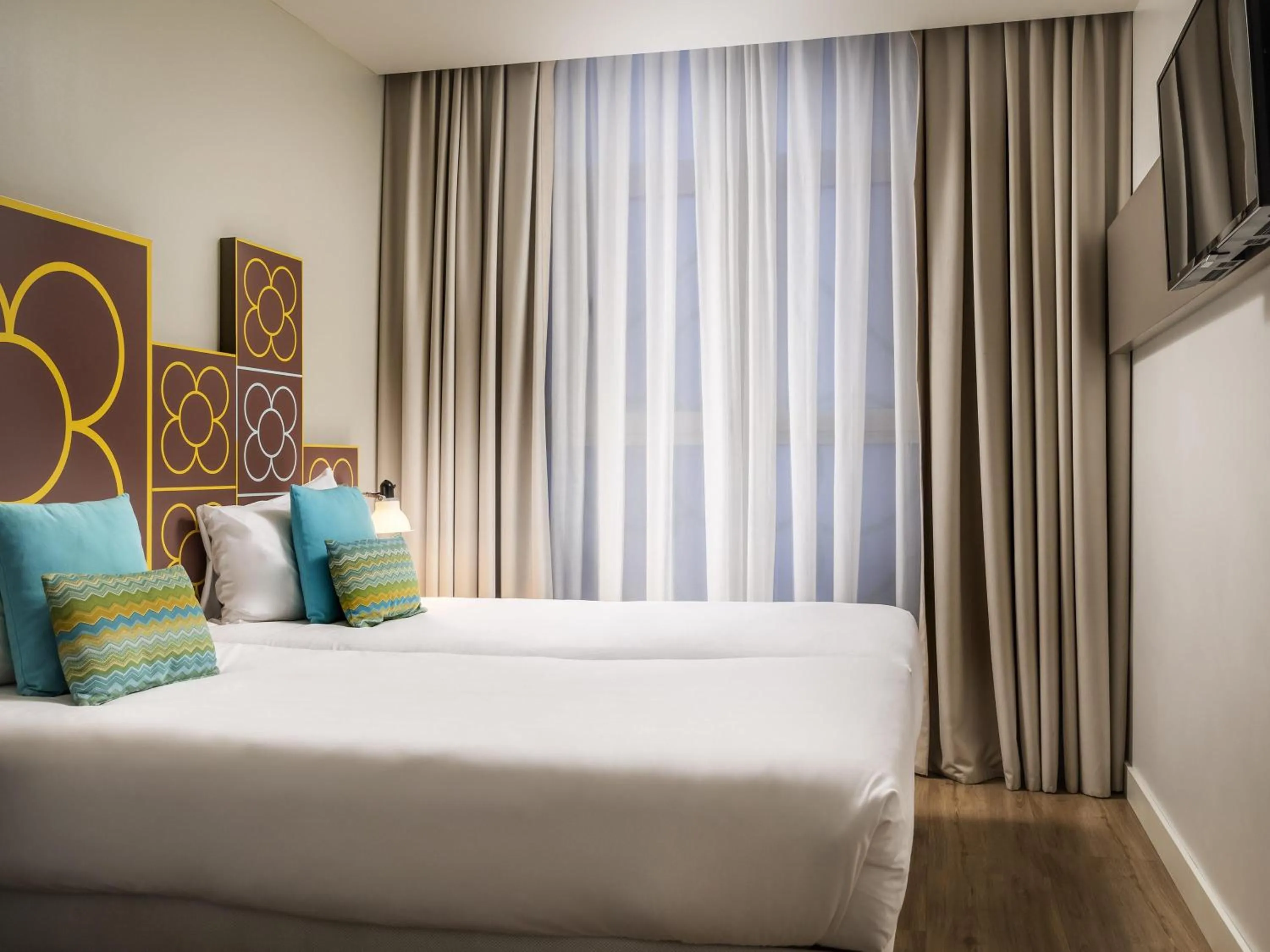 Bedroom, Bed in ibis Styles Barcelona Centre