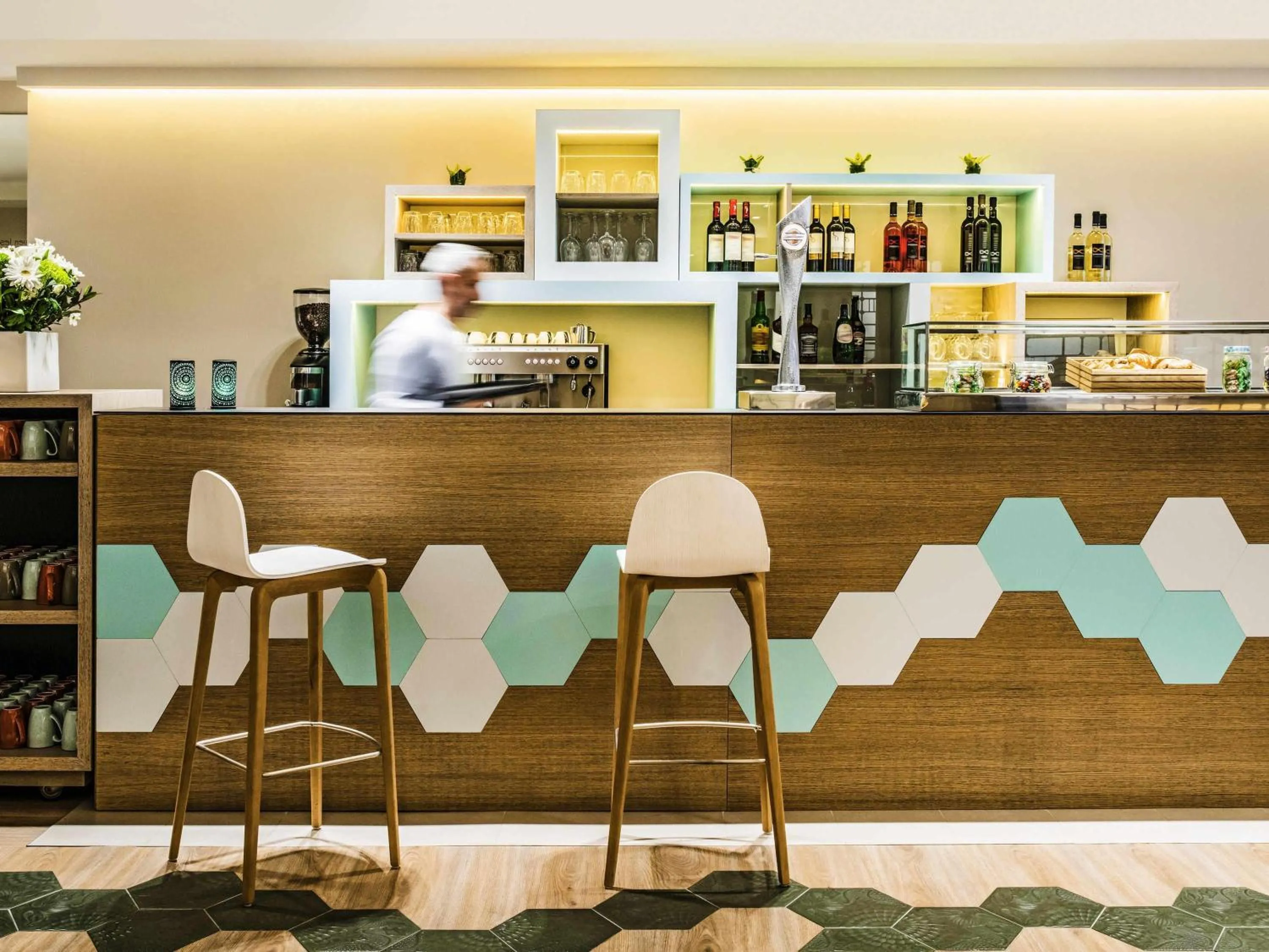 Lounge or bar in ibis Styles Barcelona Centre